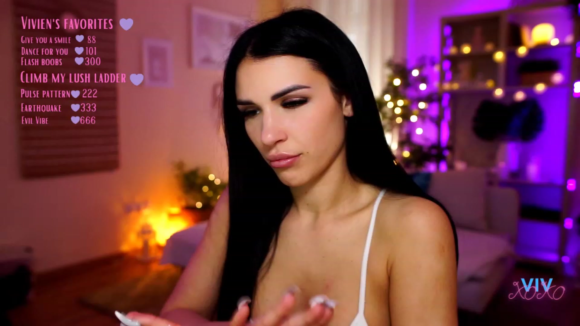 Gallery image thumbnail from kerelai's myfreecams stream on, 04/25/2023, 17:28 image 9 of 20