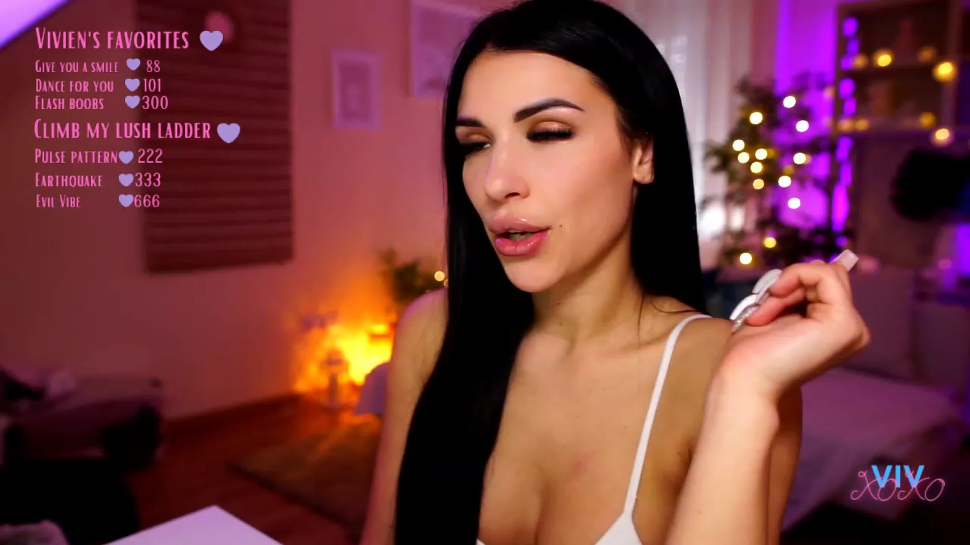 Gallery image thumbnail from kerelai's myfreecams stream on, 04/25/2023, 17:28 image 4 of 20