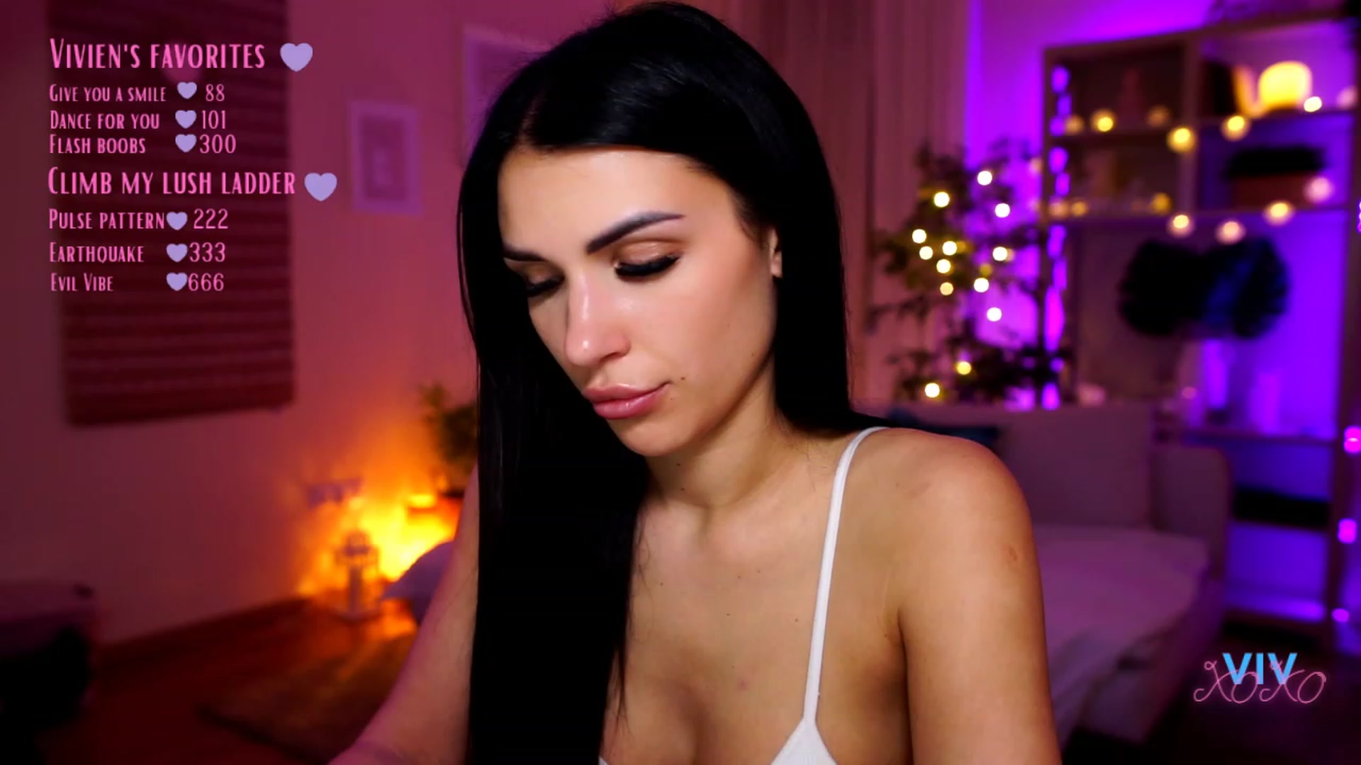 Gallery image thumbnail from kerelai's myfreecams stream on, 04/25/2023, 19:18 image 15 of 20