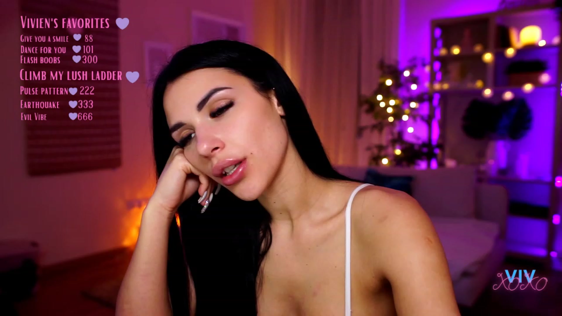 Gallery image thumbnail from kerelai's myfreecams stream on, 04/25/2023, 19:18 image 10 of 20
