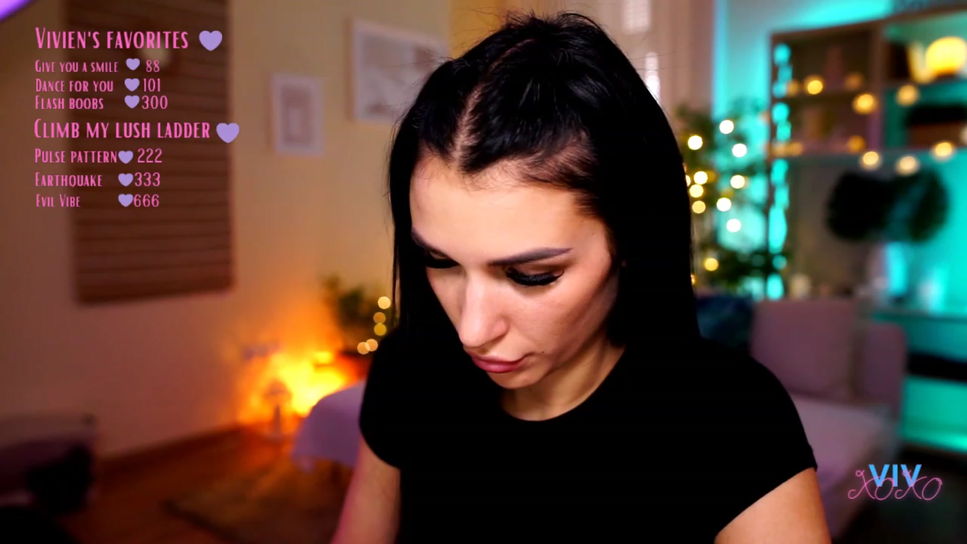 Gallery image thumbnail from kerelai's myfreecams stream on, 04/26/2023, 15:35 image 14 of 20