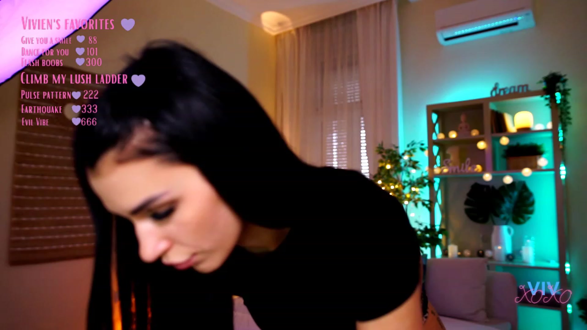 Gallery image thumbnail from kerelai's myfreecams stream on, 04/26/2023, 15:35 image 16 of 20