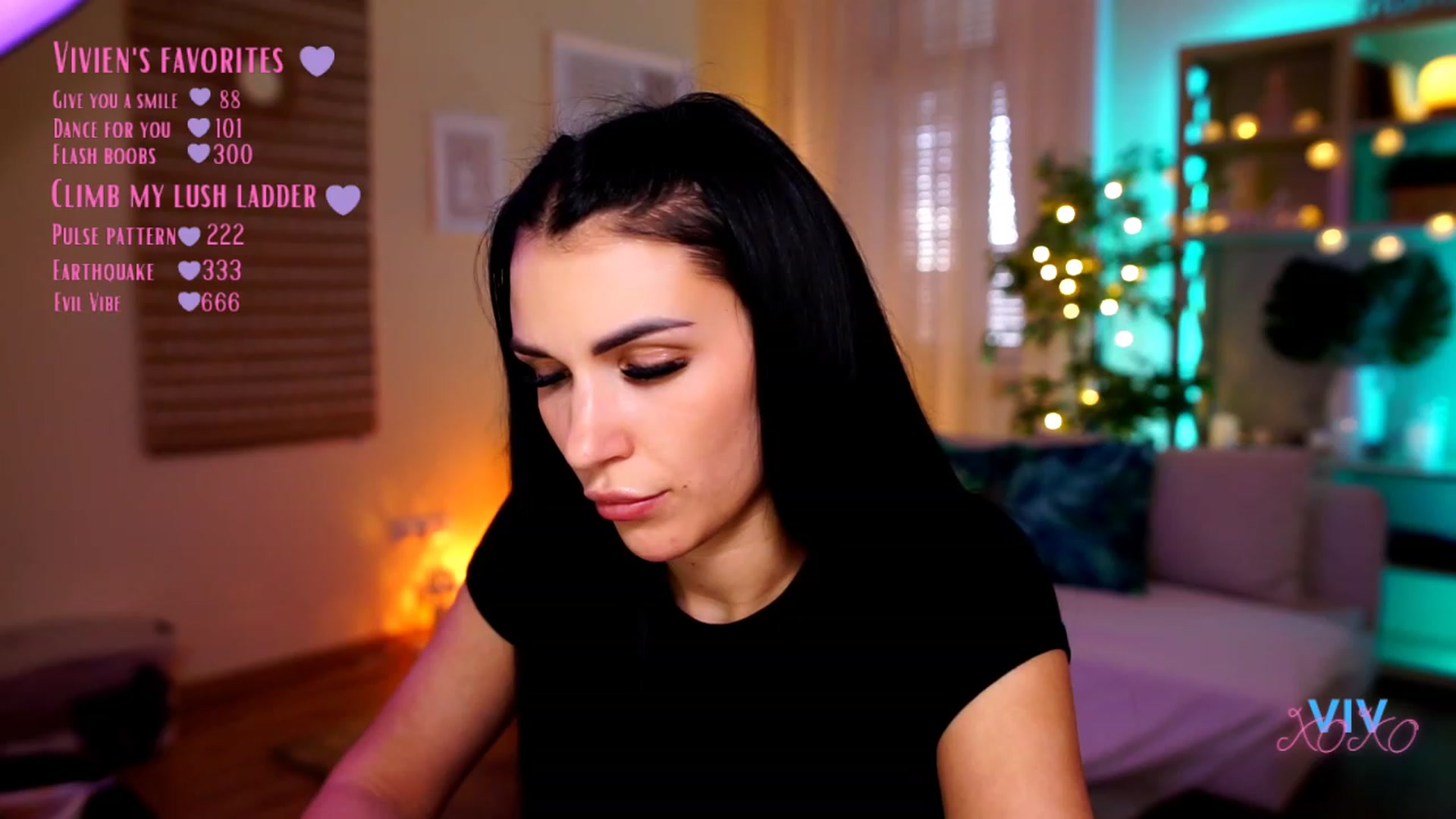 Gallery image thumbnail from kerelai's myfreecams stream on, 04/26/2023, 16:15 image 8 of 20