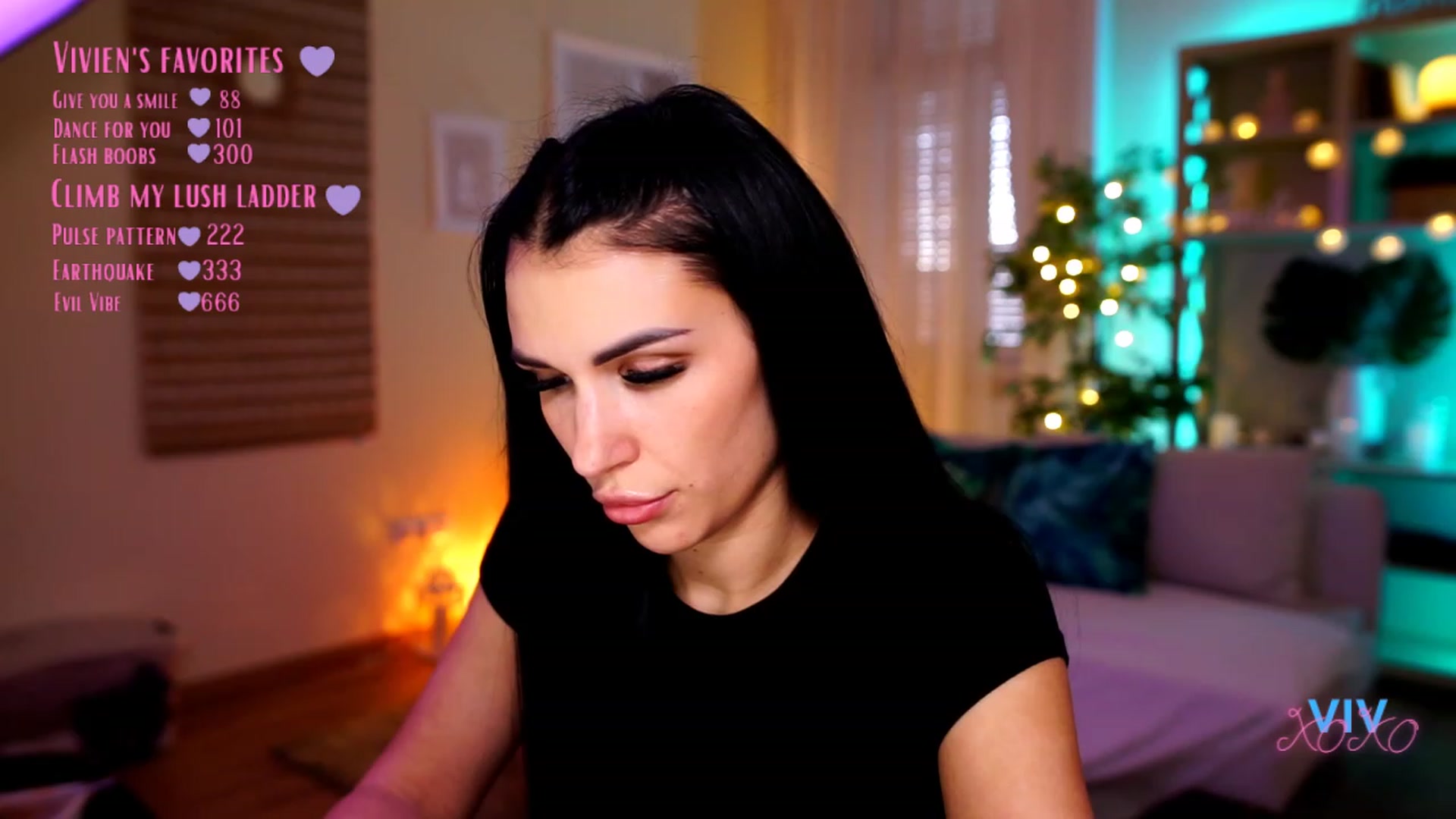 Gallery image thumbnail from kerelai's myfreecams stream on, 04/26/2023, 16:15 image 5 of 20