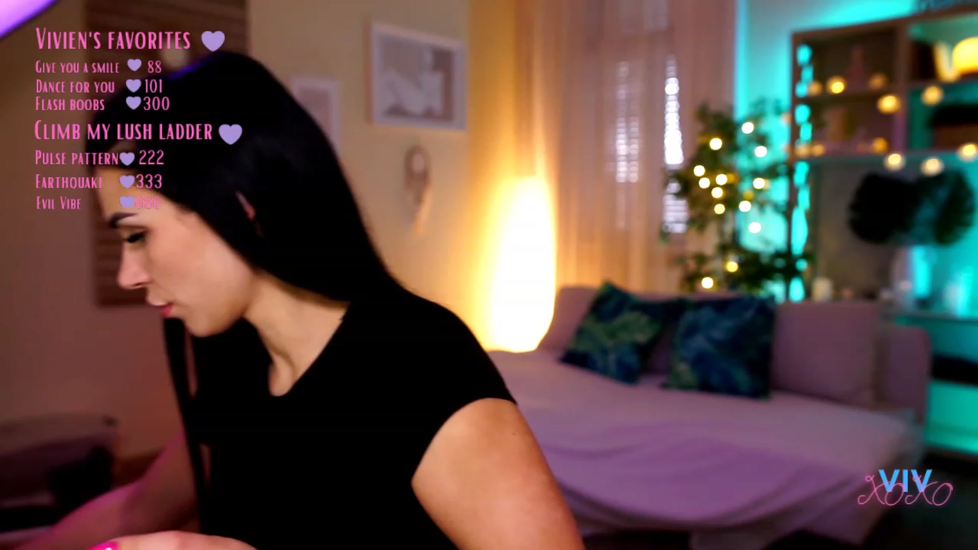 Gallery image thumbnail from kerelai's myfreecams stream on, 04/26/2023, 16:15 image 1 of 20