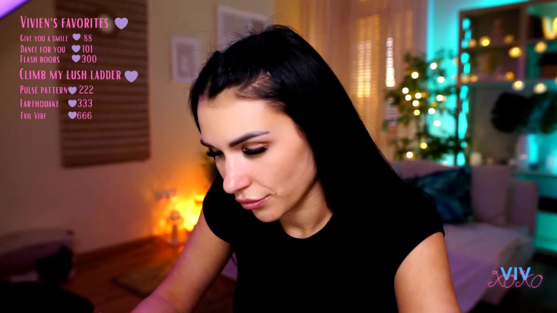 Gallery image thumbnail from kerelai's myfreecams stream on, 04/26/2023, 17:46 image 14 of 20