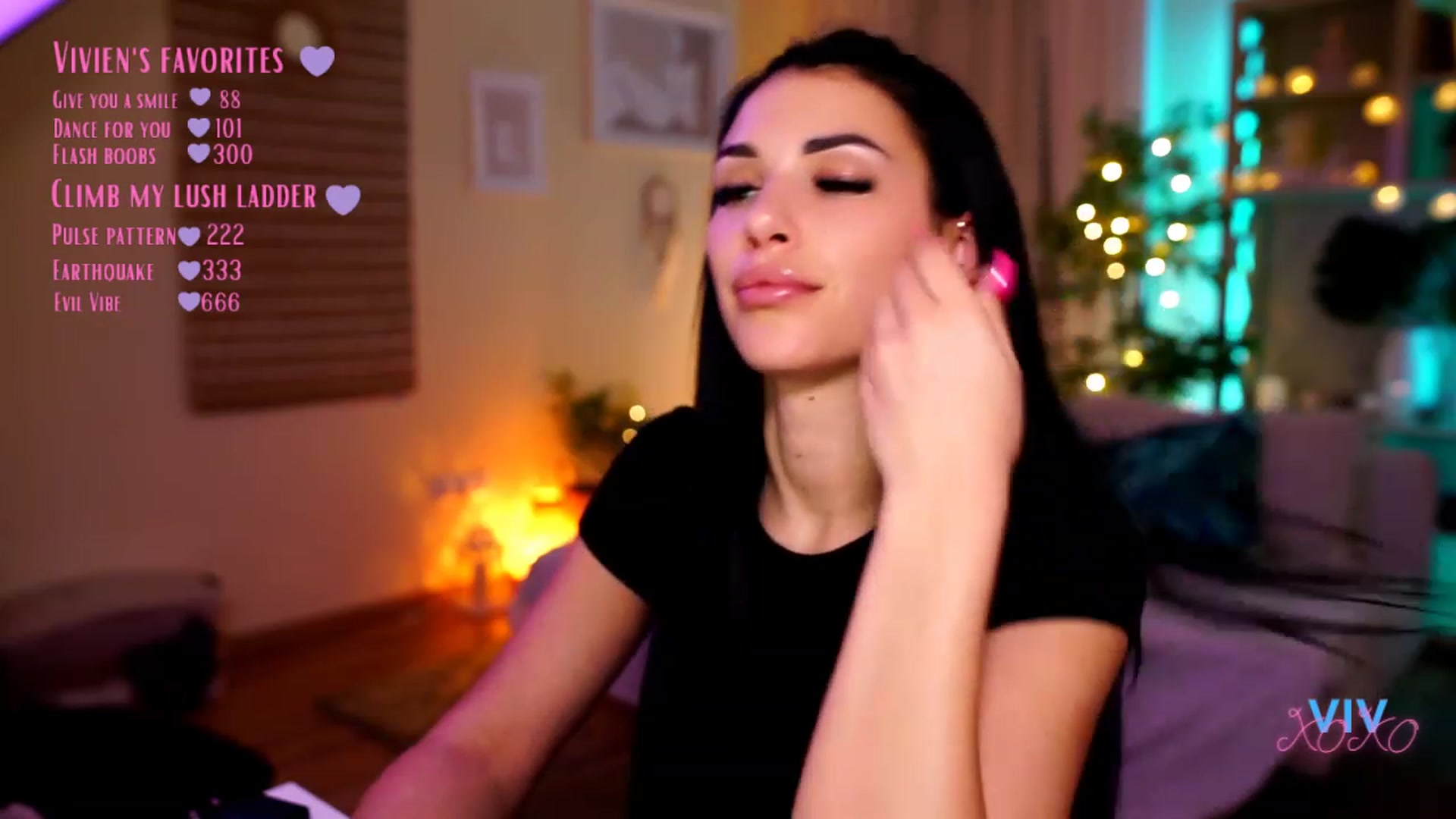 Gallery image thumbnail from kerelai's myfreecams stream on, 04/26/2023, 19:08 image 10 of 20