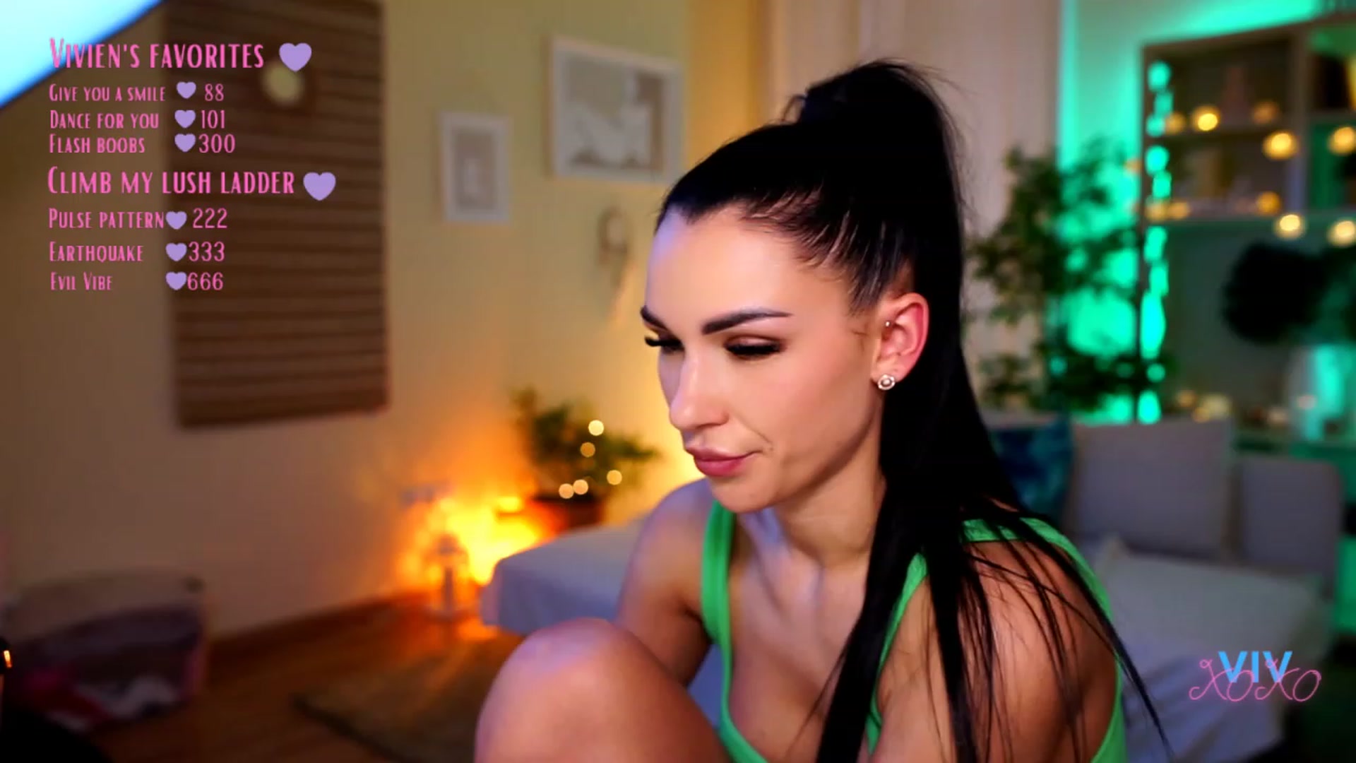 Gallery image thumbnail from kerelai's myfreecams stream on, 04/28/2023, 14:07 image 10 of 20