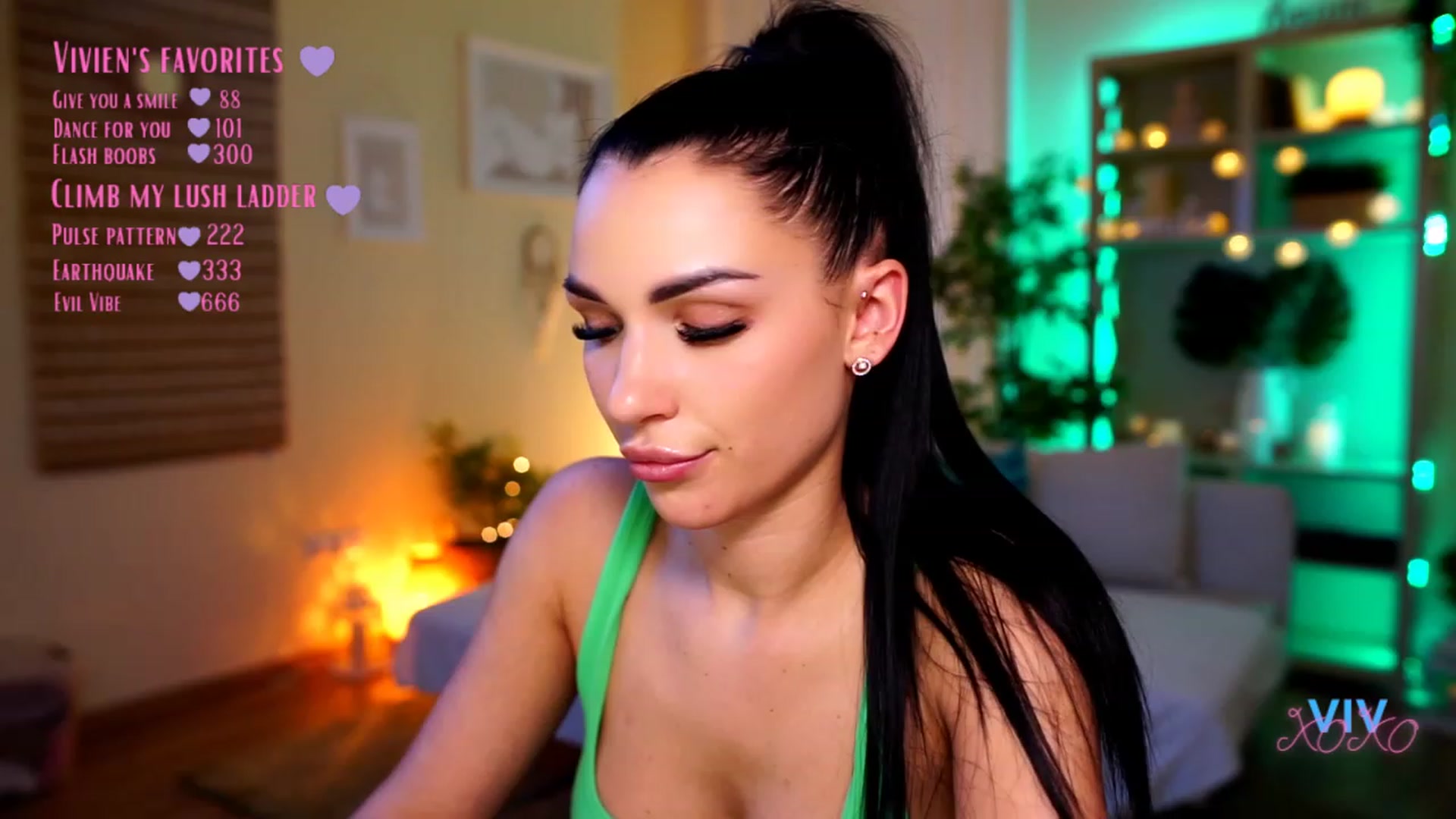 Gallery image thumbnail from kerelai's myfreecams stream on, 04/28/2023, 14:07 image 19 of 20