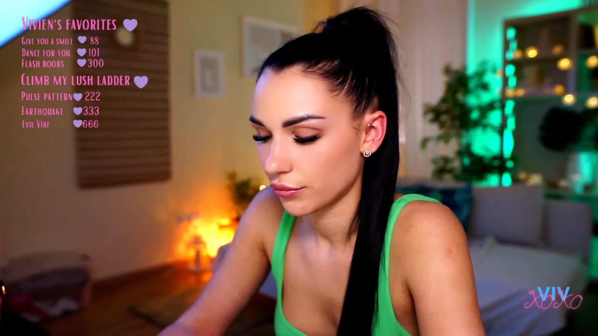 Gallery image thumbnail from kerelai's myfreecams stream on, 04/28/2023, 14:07 image 12 of 20