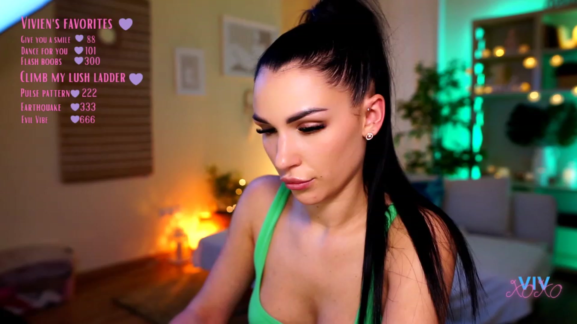 Gallery image thumbnail from kerelai's myfreecams stream on, 04/28/2023, 14:07 image 16 of 20