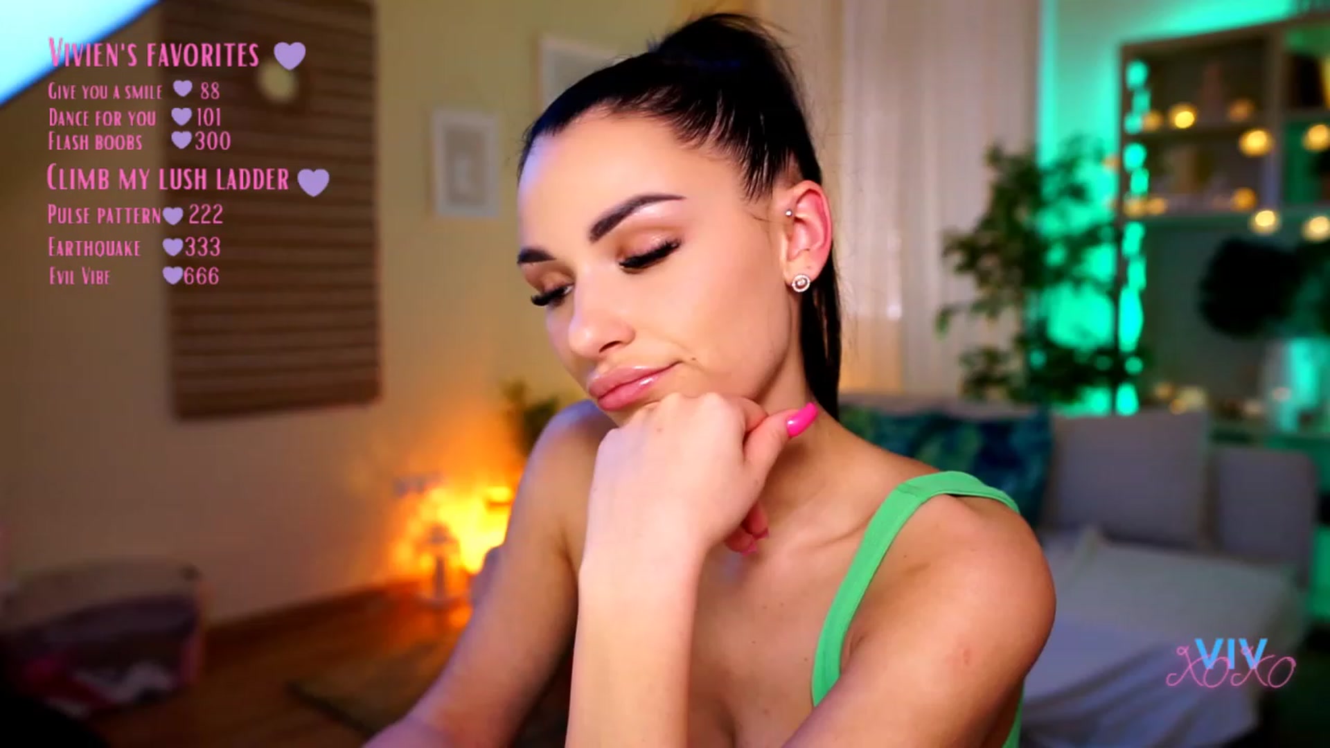 Gallery image thumbnail from kerelai's myfreecams stream on, 04/28/2023, 14:07 image 8 of 20