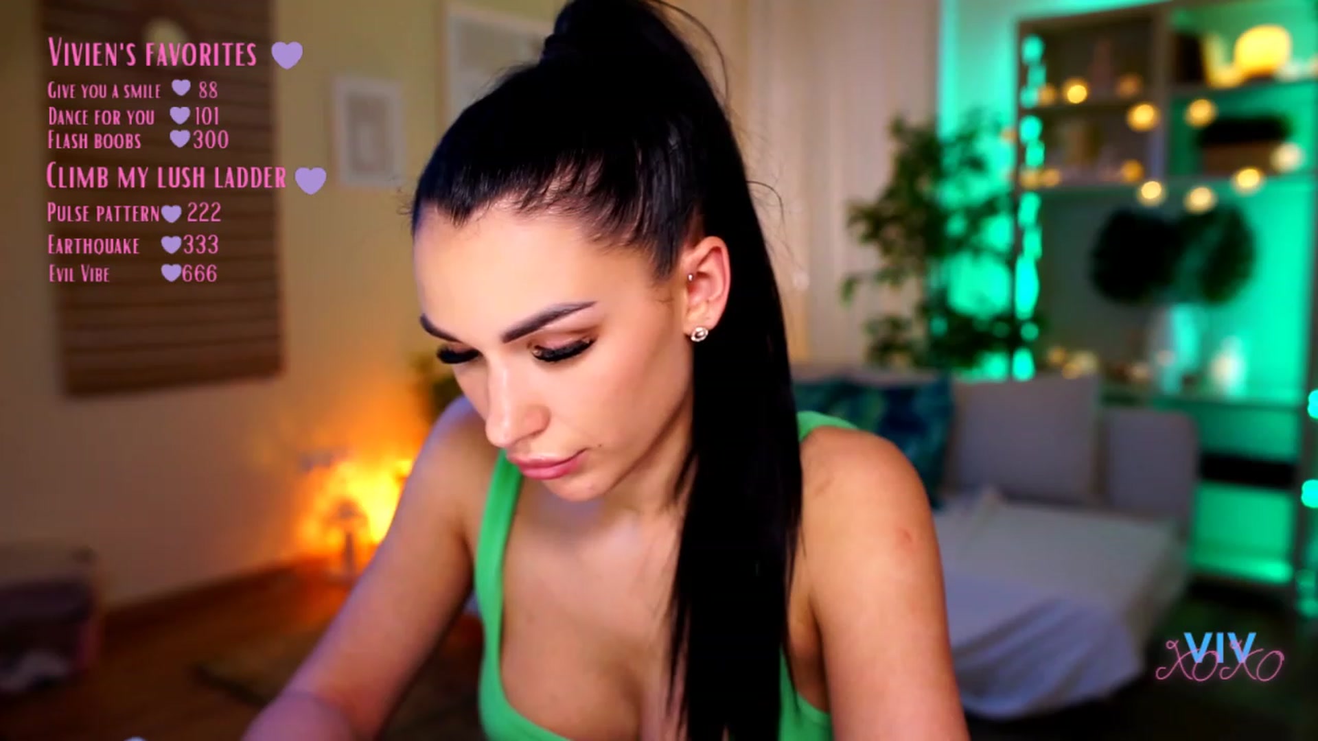 Gallery image thumbnail from kerelai's myfreecams stream on, 04/28/2023, 14:57 image 7 of 20