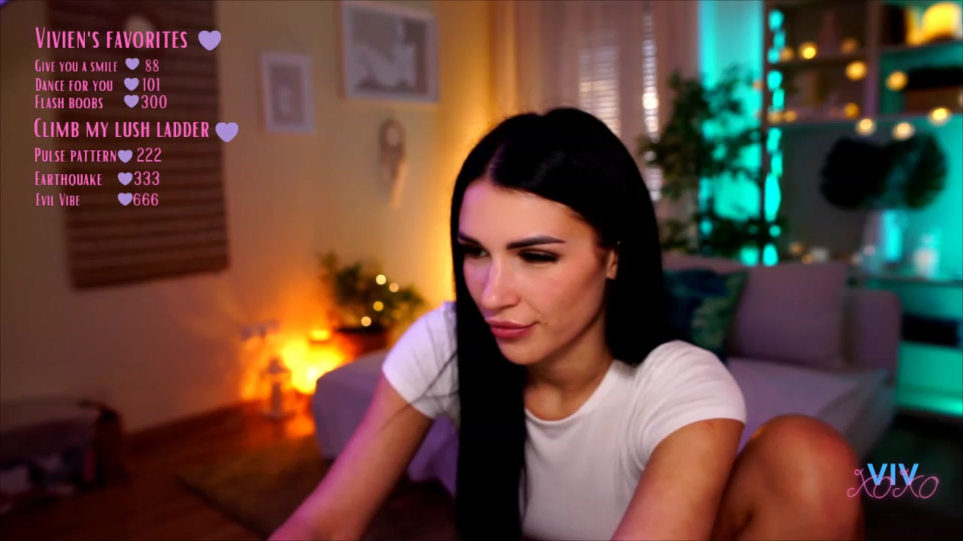 Gallery image thumbnail from kerelai's myfreecams stream on, 04/29/2023, 16:53 image 16 of 20