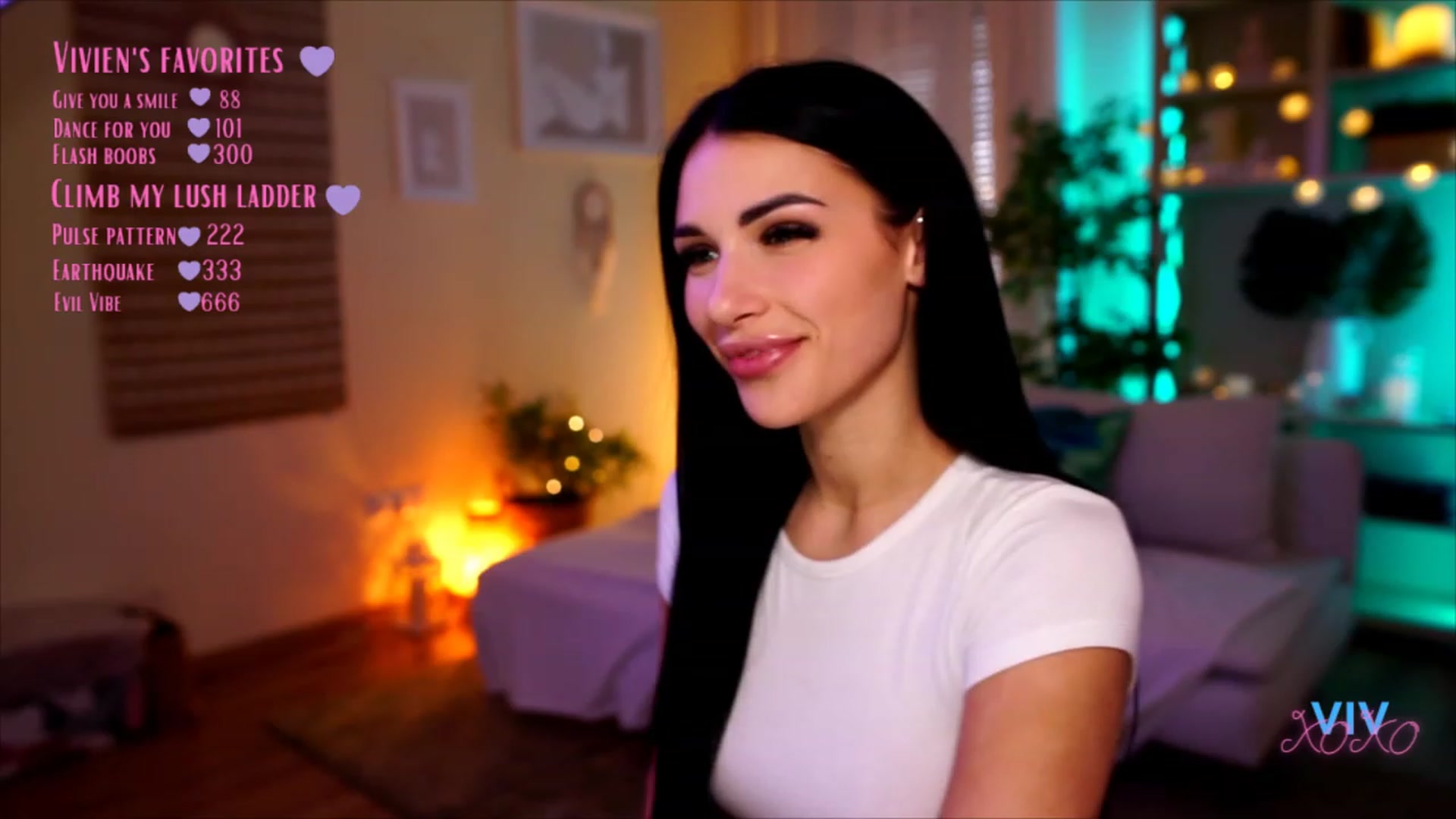 Gallery image thumbnail from kerelai's myfreecams stream on, 04/29/2023, 16:53 image 14 of 20