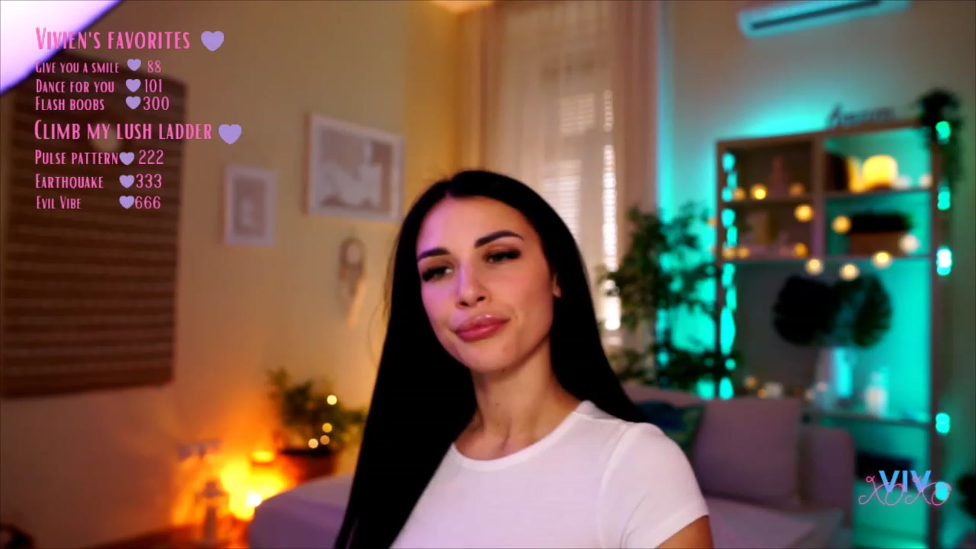 Gallery image thumbnail from kerelai's myfreecams stream on, 04/29/2023, 16:53 image 11 of 20