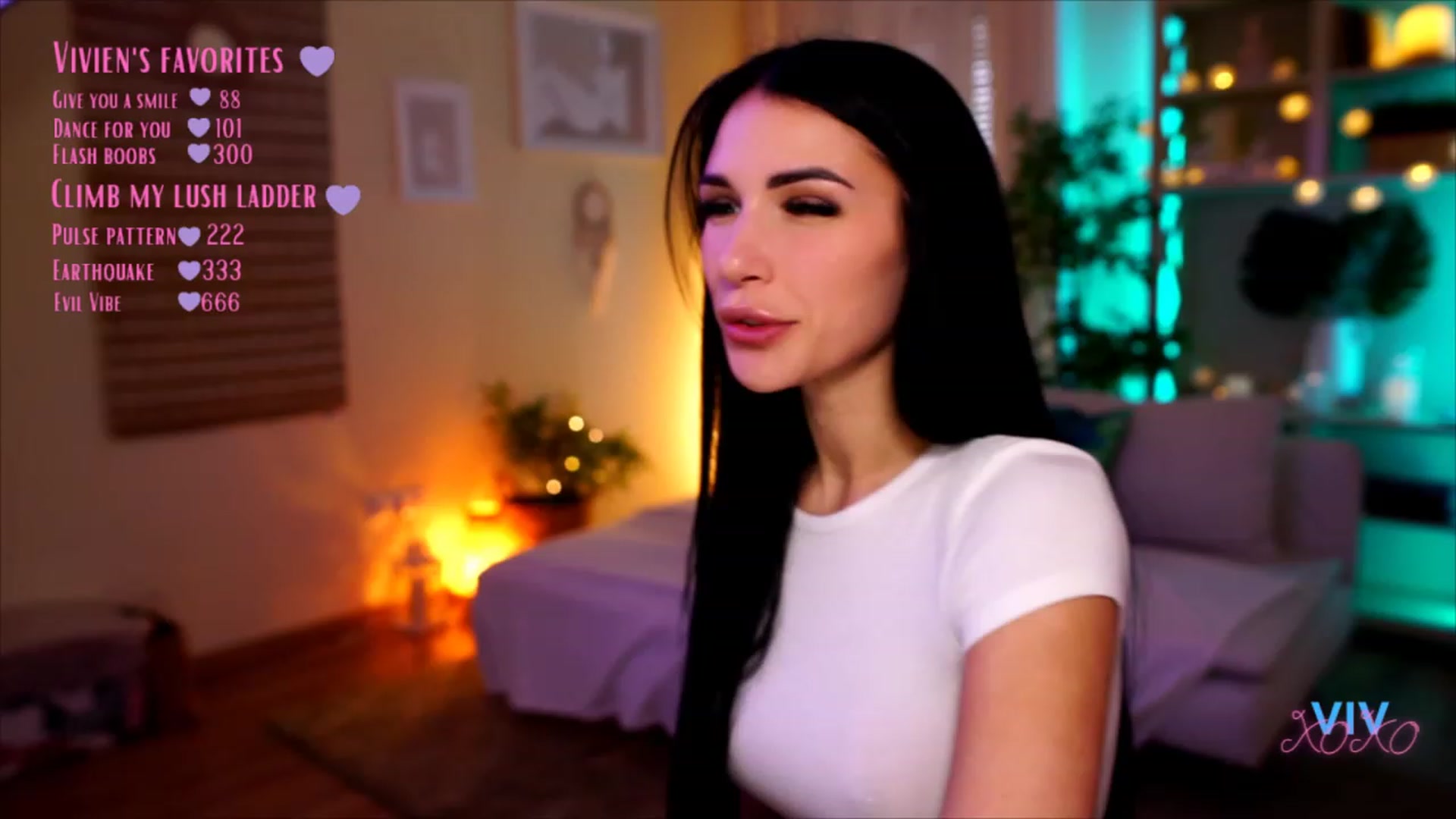 Gallery image thumbnail from kerelai's myfreecams stream on, 04/29/2023, 16:53 image 12 of 20