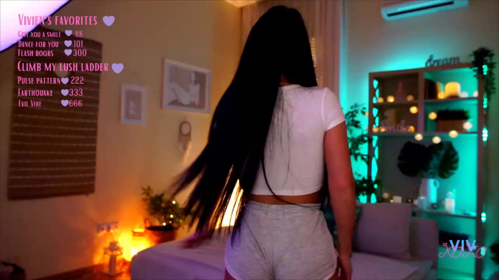 Gallery image thumbnail from kerelai's myfreecams stream on, 04/29/2023, 17:40 image 7 of 20