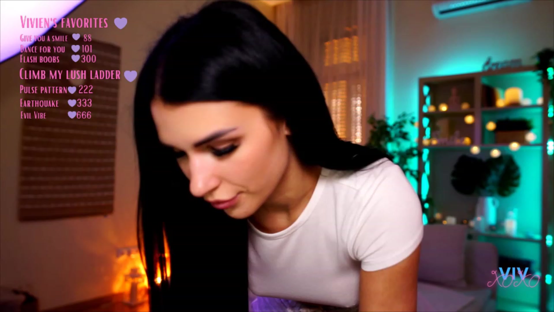 Gallery image thumbnail from kerelai's myfreecams stream on, 04/29/2023, 17:40 image 14 of 20