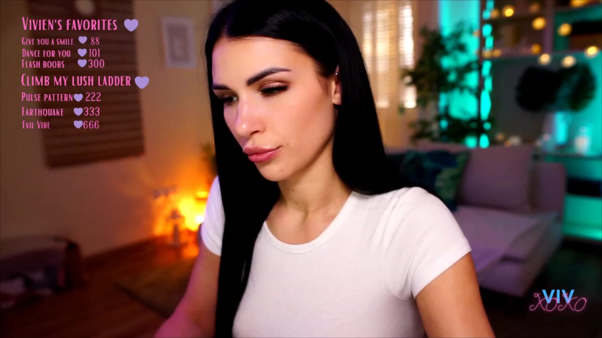 Gallery image thumbnail from kerelai's myfreecams stream on, 04/29/2023, 17:40 image 4 of 20