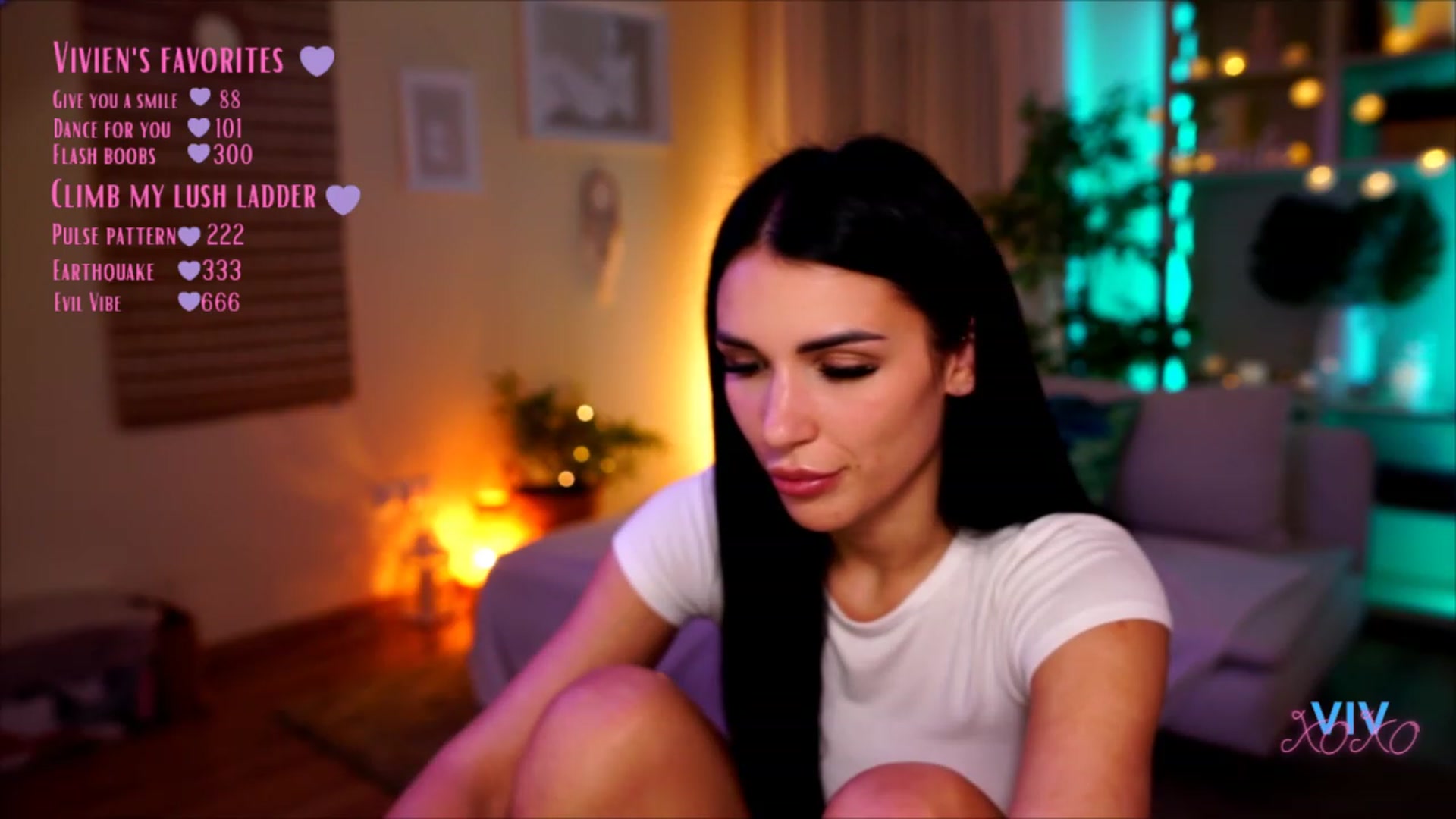 Gallery image thumbnail from kerelai's myfreecams stream on, 04/29/2023, 20:34 image 7 of 20