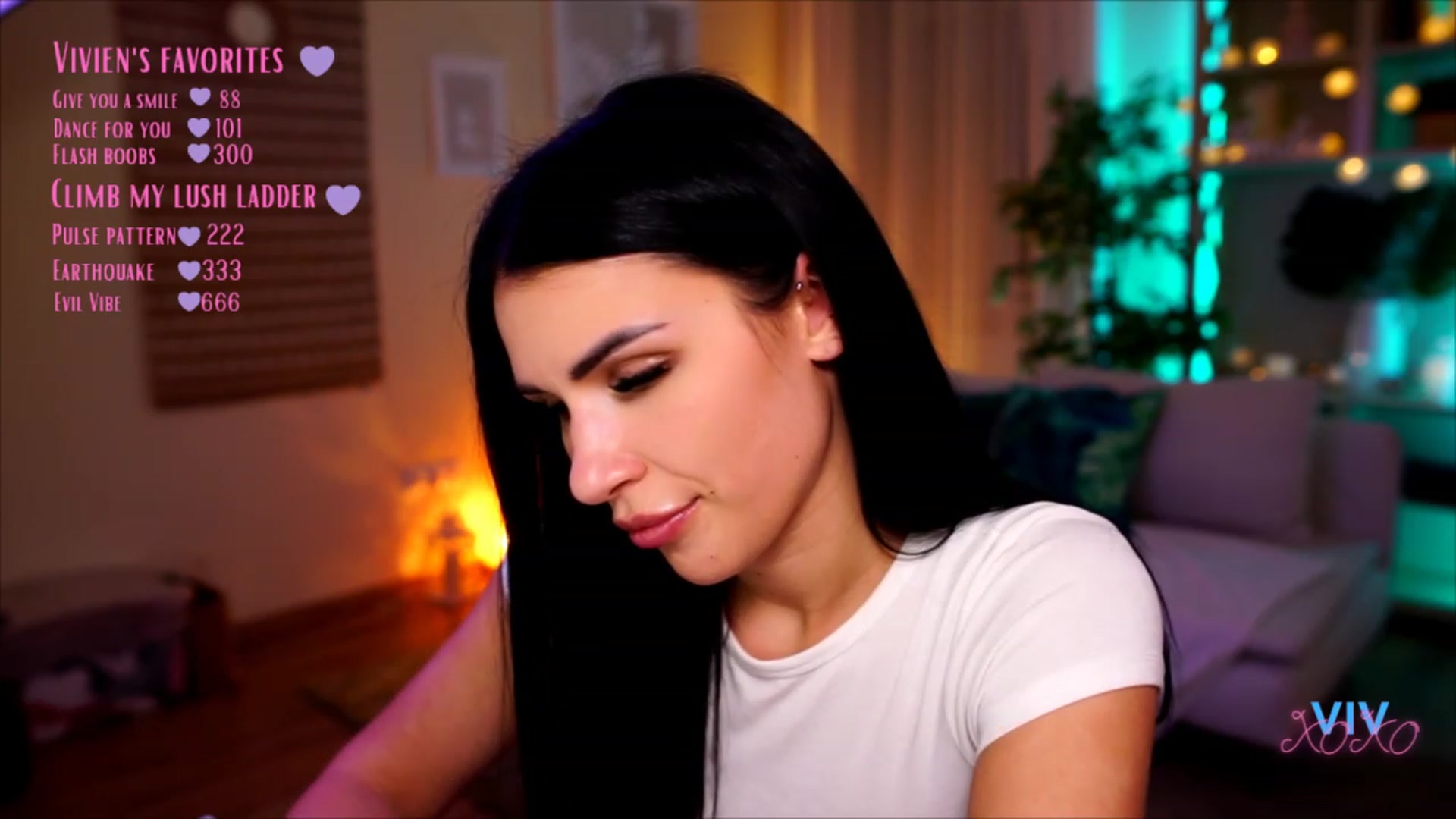 Gallery image thumbnail from kerelai's myfreecams stream on, 04/29/2023, 20:34 image 11 of 20