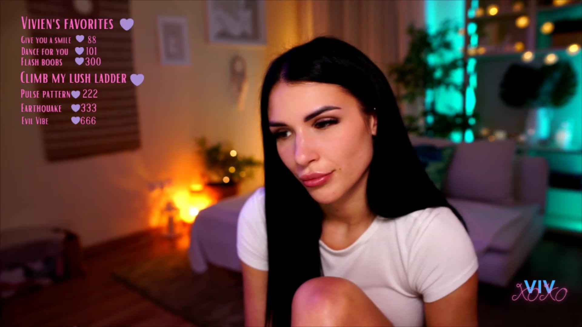 Gallery image thumbnail from kerelai's myfreecams stream on, 04/29/2023, 20:34 image 8 of 20