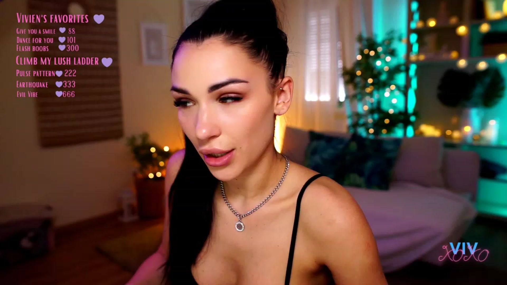 Gallery image thumbnail from kerelai's myfreecams stream on, 05/02/2023, 15:09 image 10 of 20