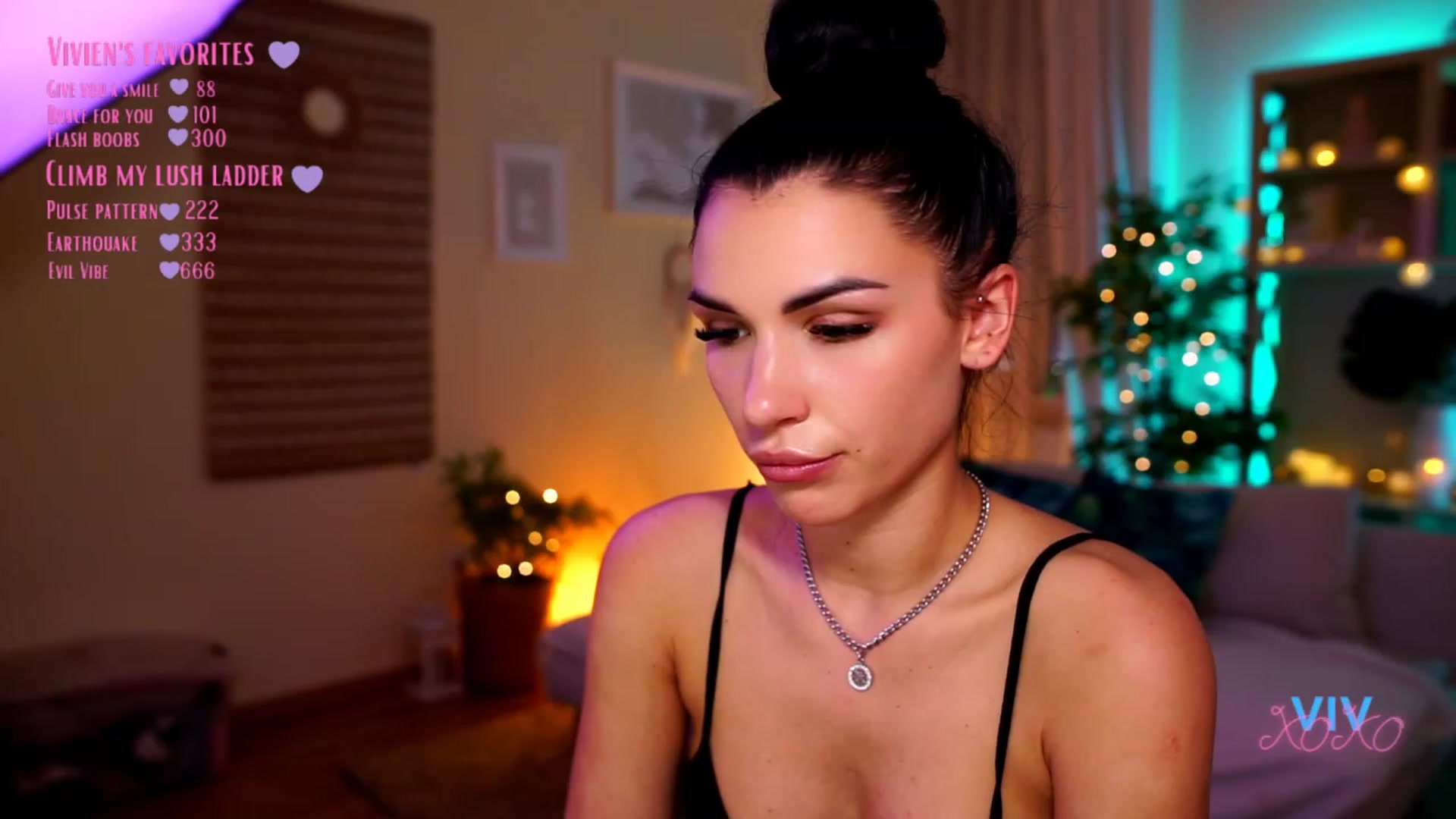 Gallery image thumbnail from kerelai's myfreecams stream on, 05/02/2023, 17:16 image 20 of 20