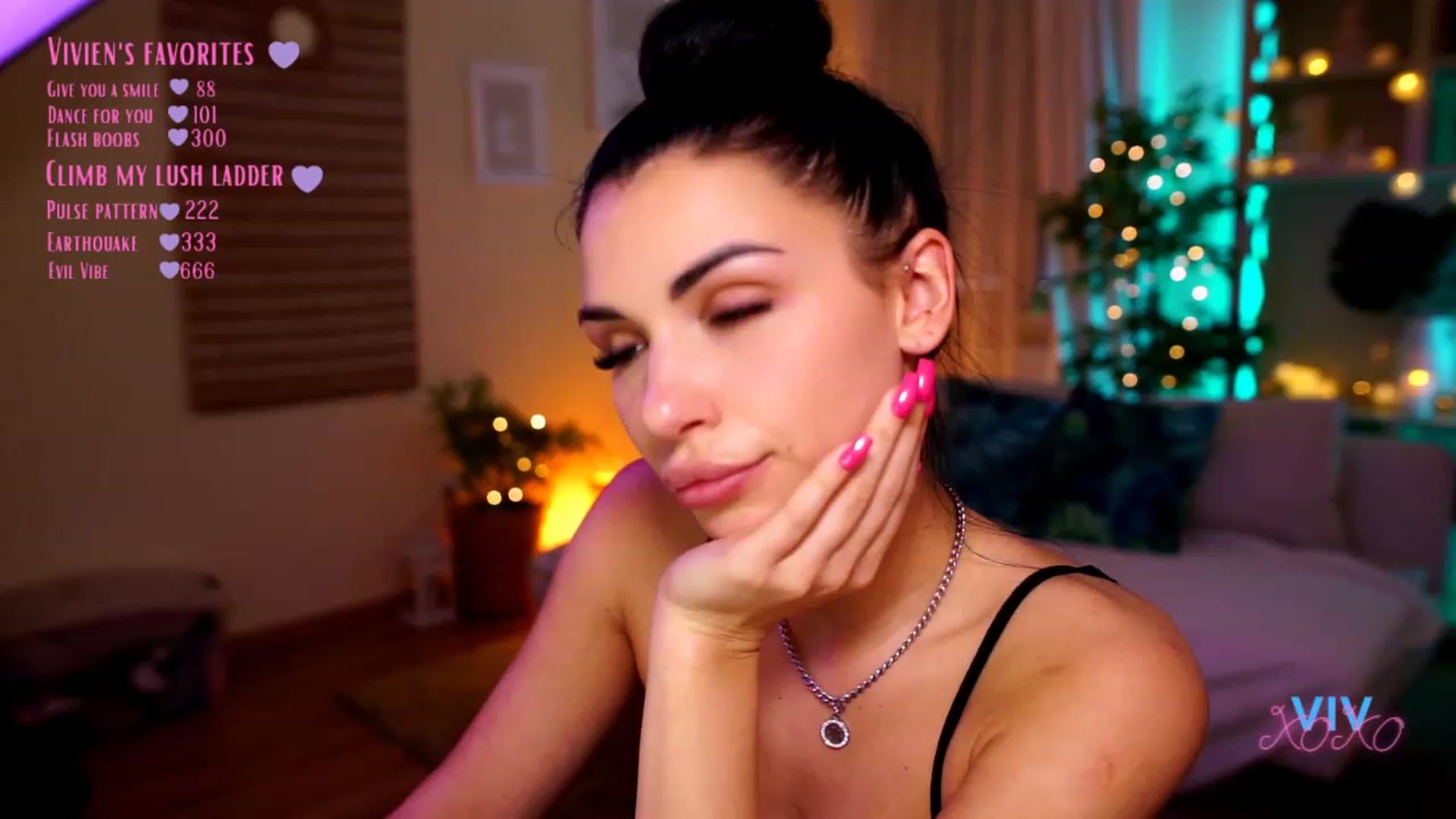 Gallery image thumbnail from kerelai's myfreecams stream on, 05/02/2023, 17:59 image 5 of 20