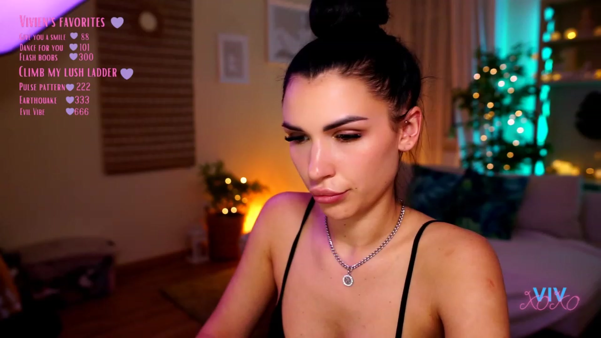 Gallery image thumbnail from kerelai's myfreecams stream on, 05/02/2023, 17:59 image 17 of 20