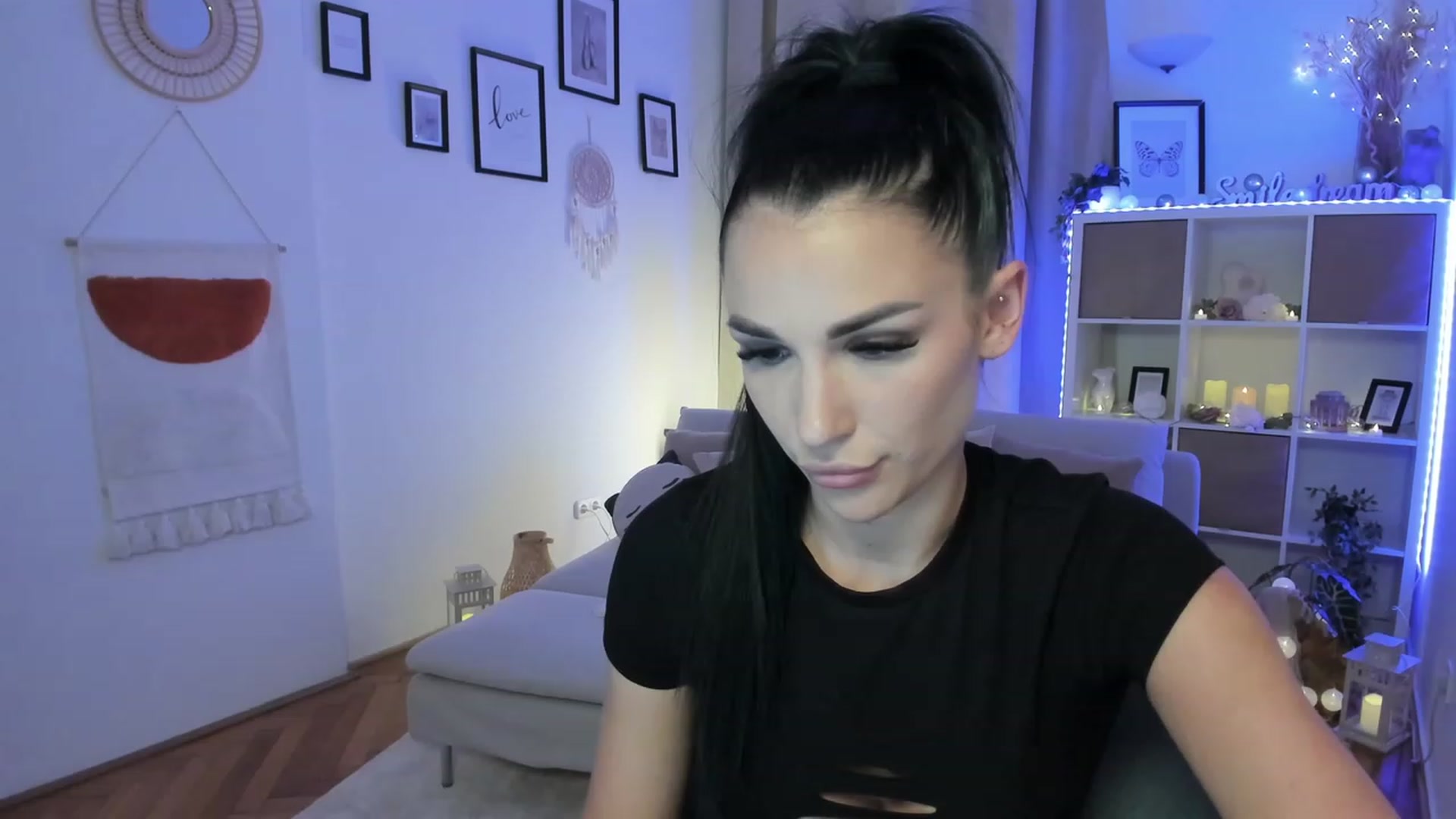 Gallery image thumbnail from kerelai's myfreecams stream on, 06/07/2023, 20:26 image 20 of 20