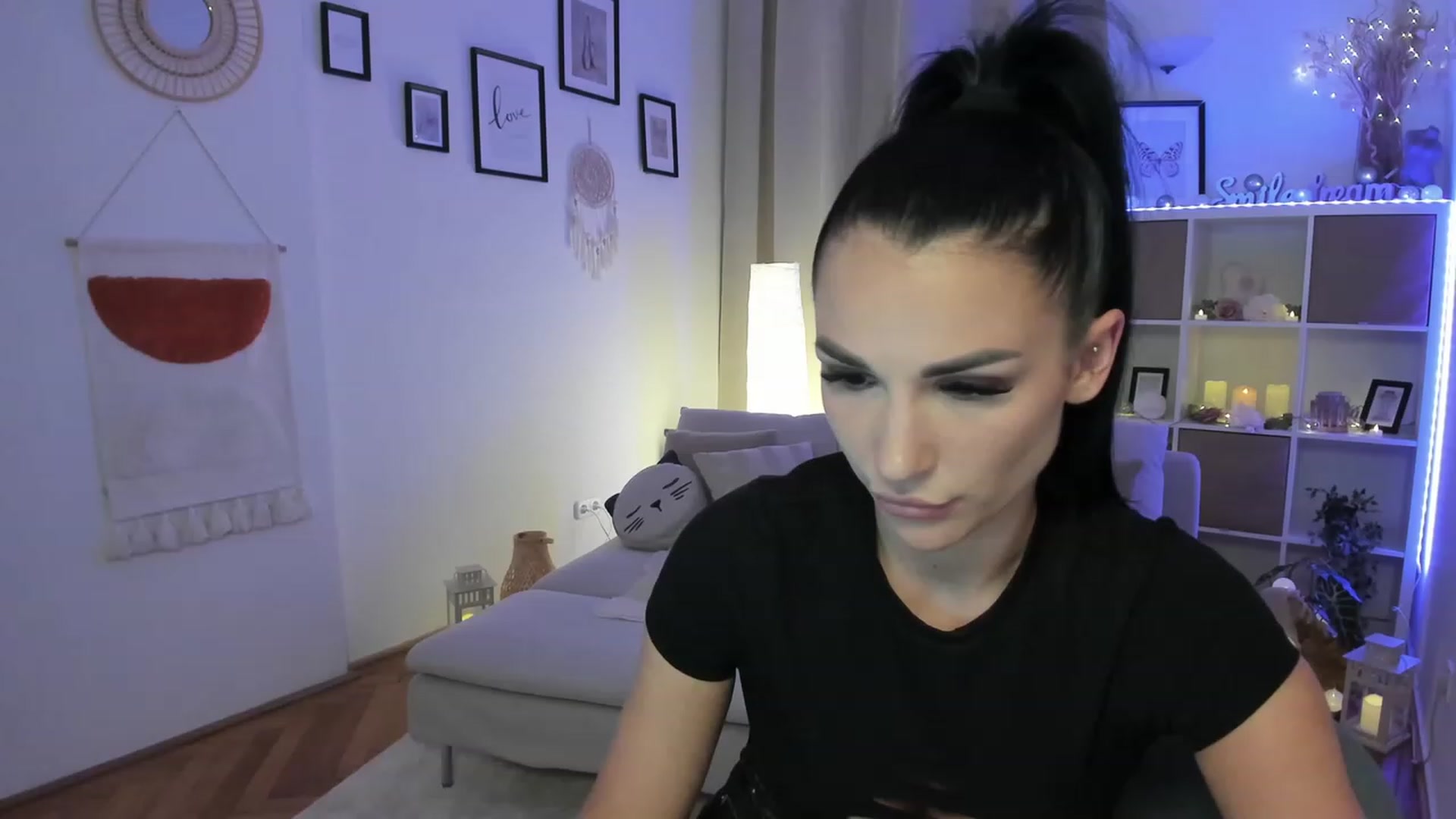 Gallery image thumbnail from kerelai's myfreecams stream on, 06/07/2023, 20:26 image 16 of 20