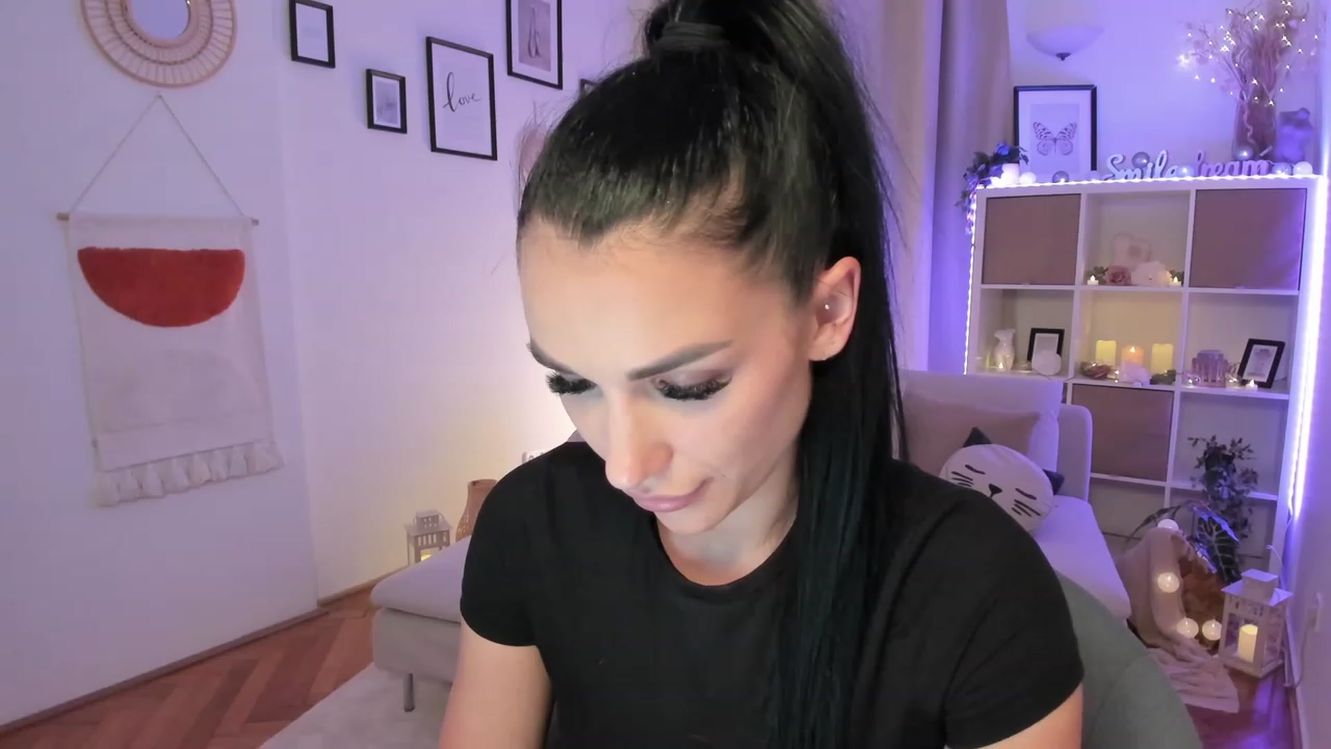 Gallery image thumbnail from kerelai's myfreecams stream on, 06/07/2023, 22:53 image 17 of 20