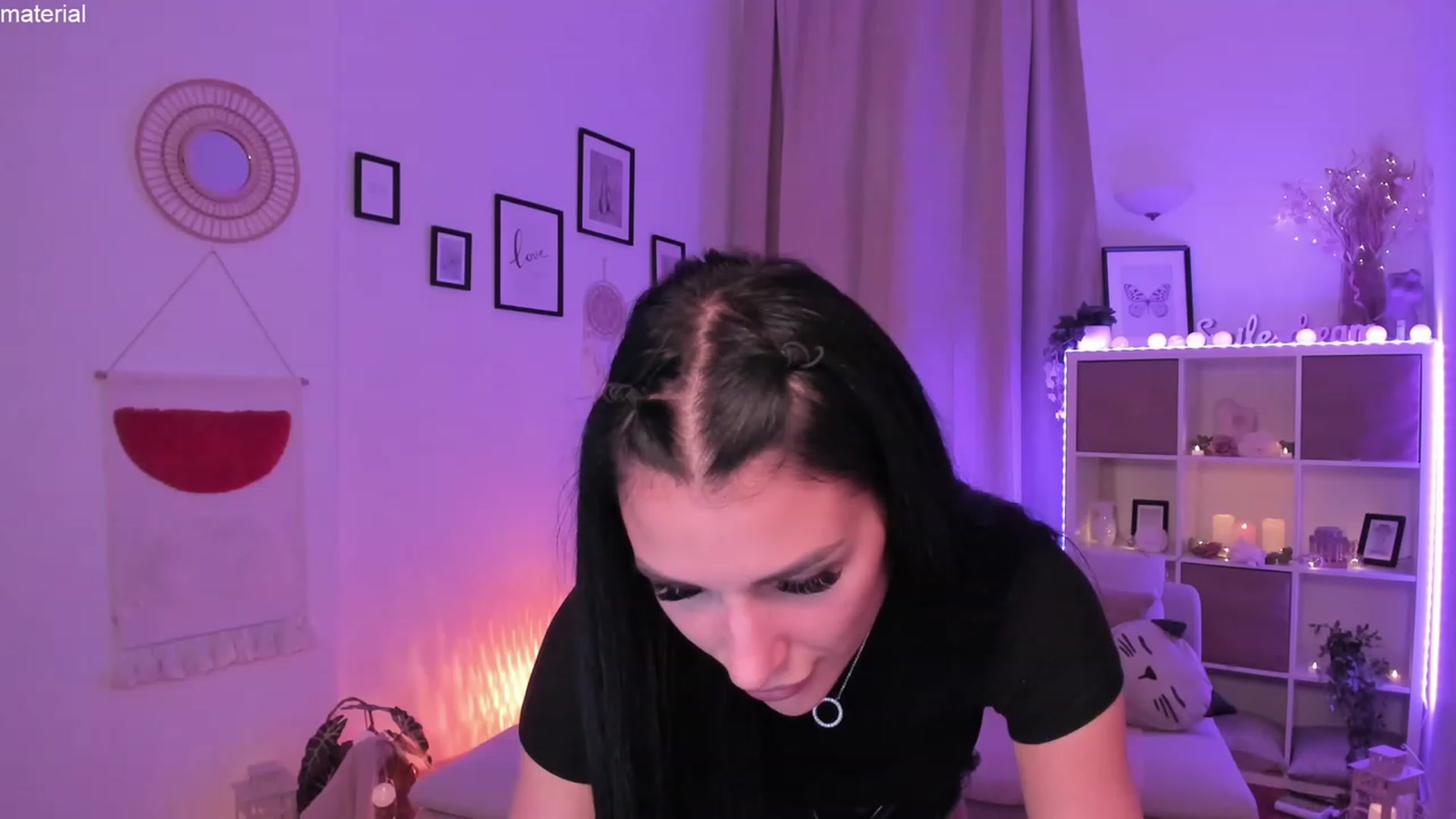Gallery image thumbnail from kerelai's myfreecams stream on, 06/15/2023, 15:36 image 16 of 20