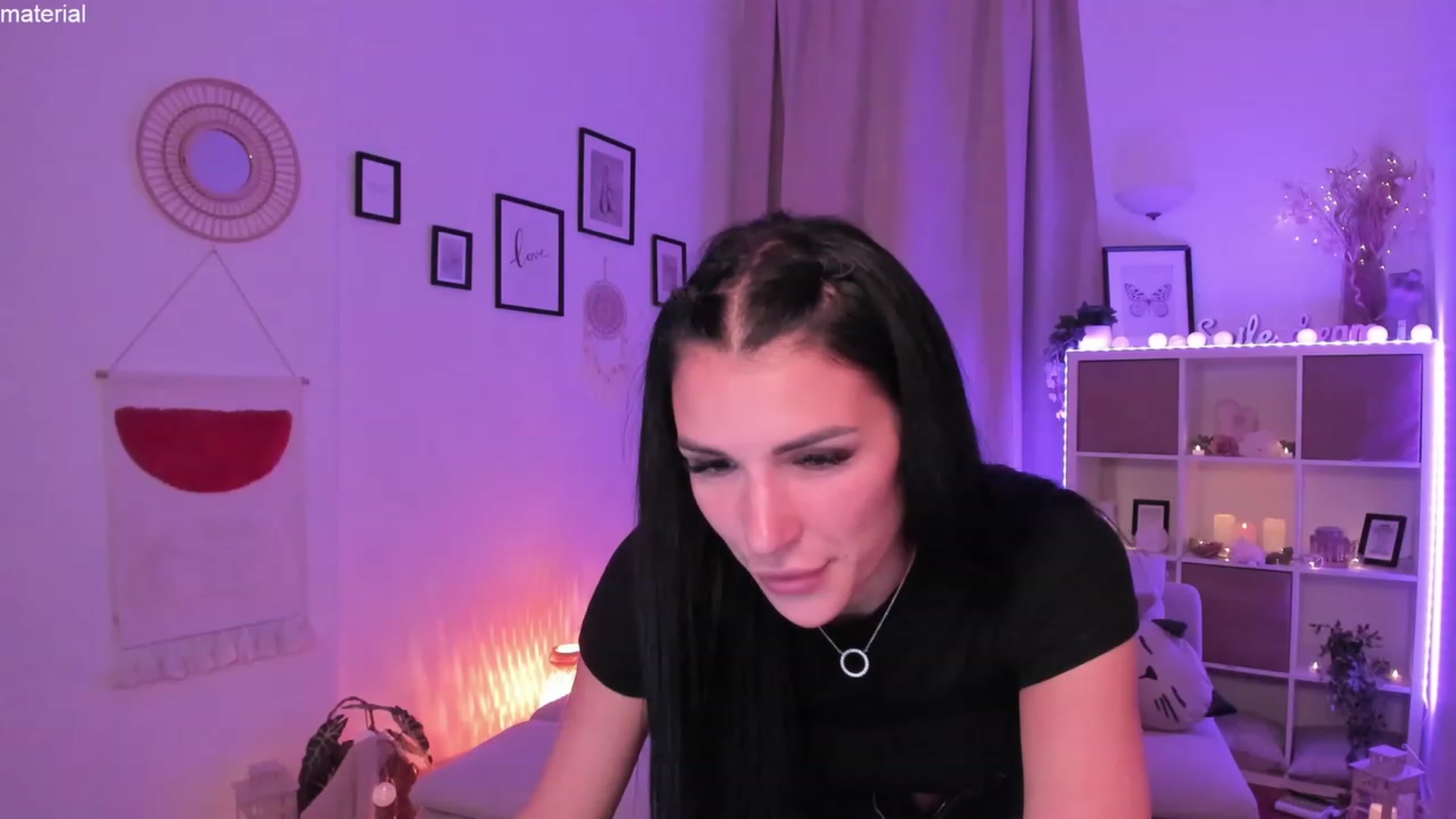 Gallery image thumbnail from kerelai's myfreecams stream on, 06/15/2023, 15:36 image 17 of 20
