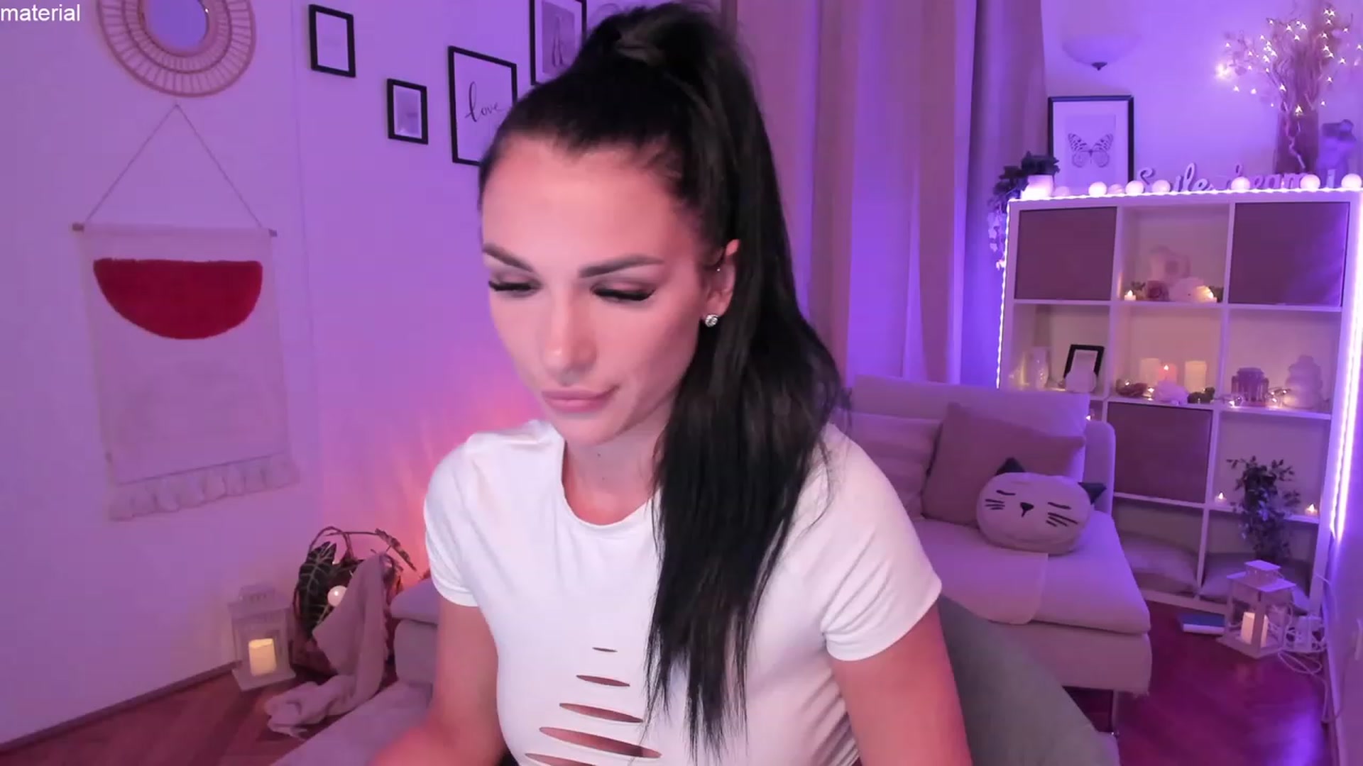 Gallery image thumbnail from kerelai's myfreecams stream on, 06/21/2023, 19:34 image 1 of 20