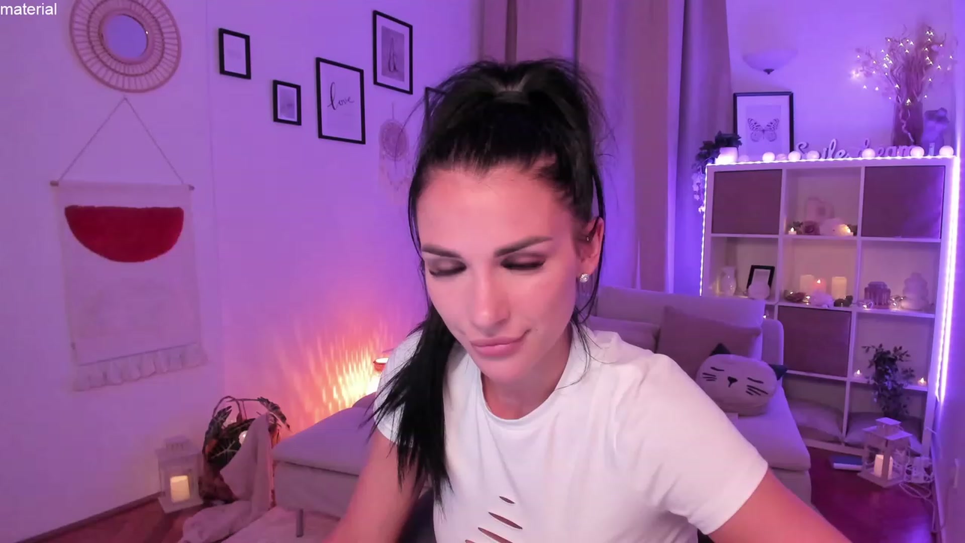 Gallery image thumbnail from kerelai's myfreecams stream on, 06/21/2023, 21:28 image 11 of 20