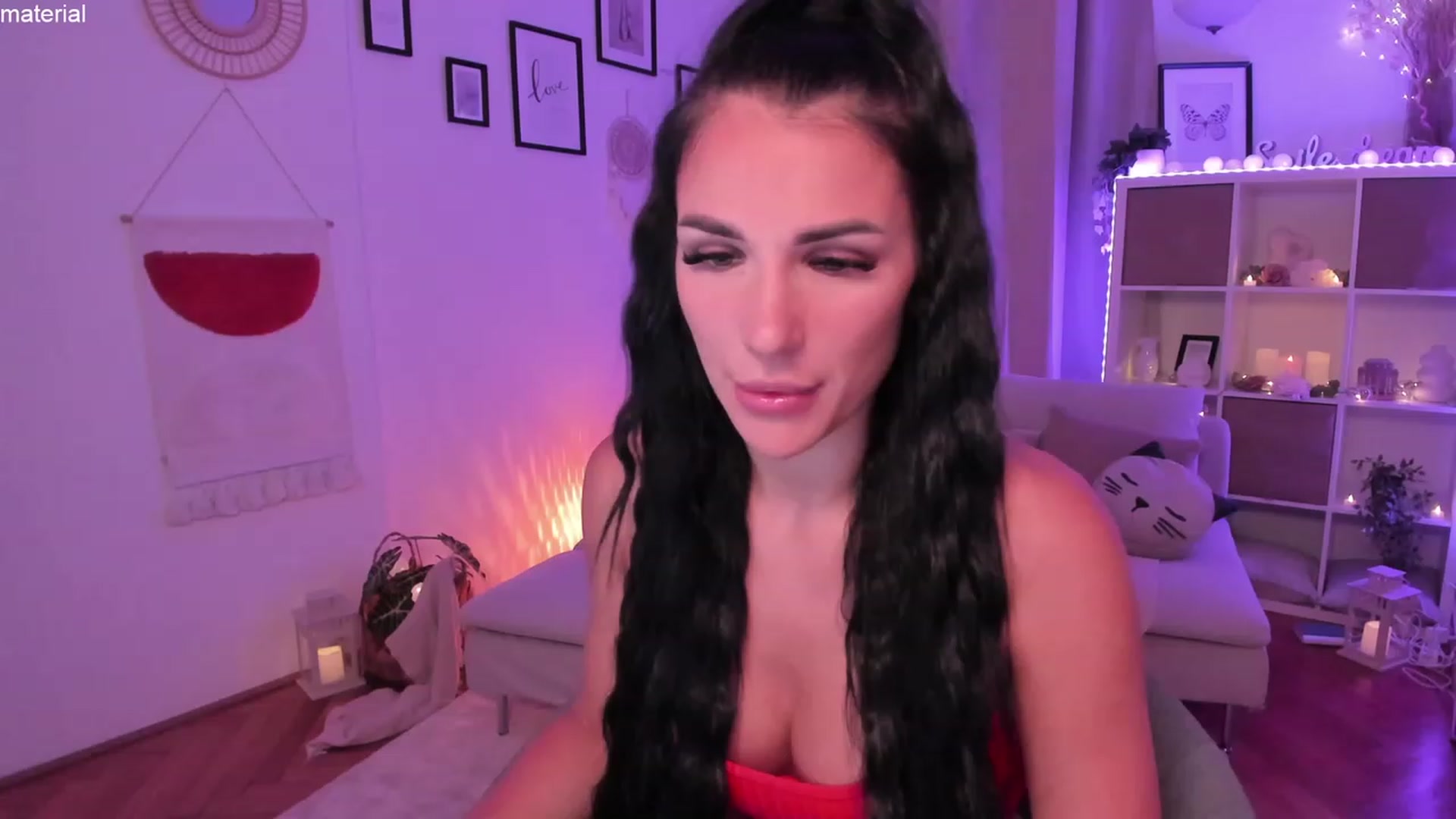 Gallery image thumbnail from kerelai's myfreecams stream on, 07/03/2023, 14:19 image 10 of 20