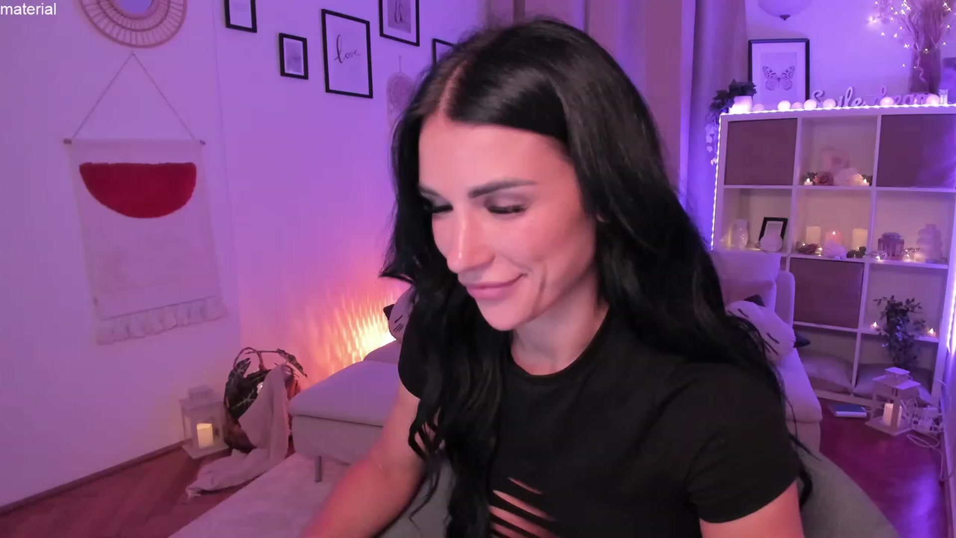 Gallery image thumbnail from kerelai's myfreecams stream on, 07/06/2023, 15:25 image 9 of 20