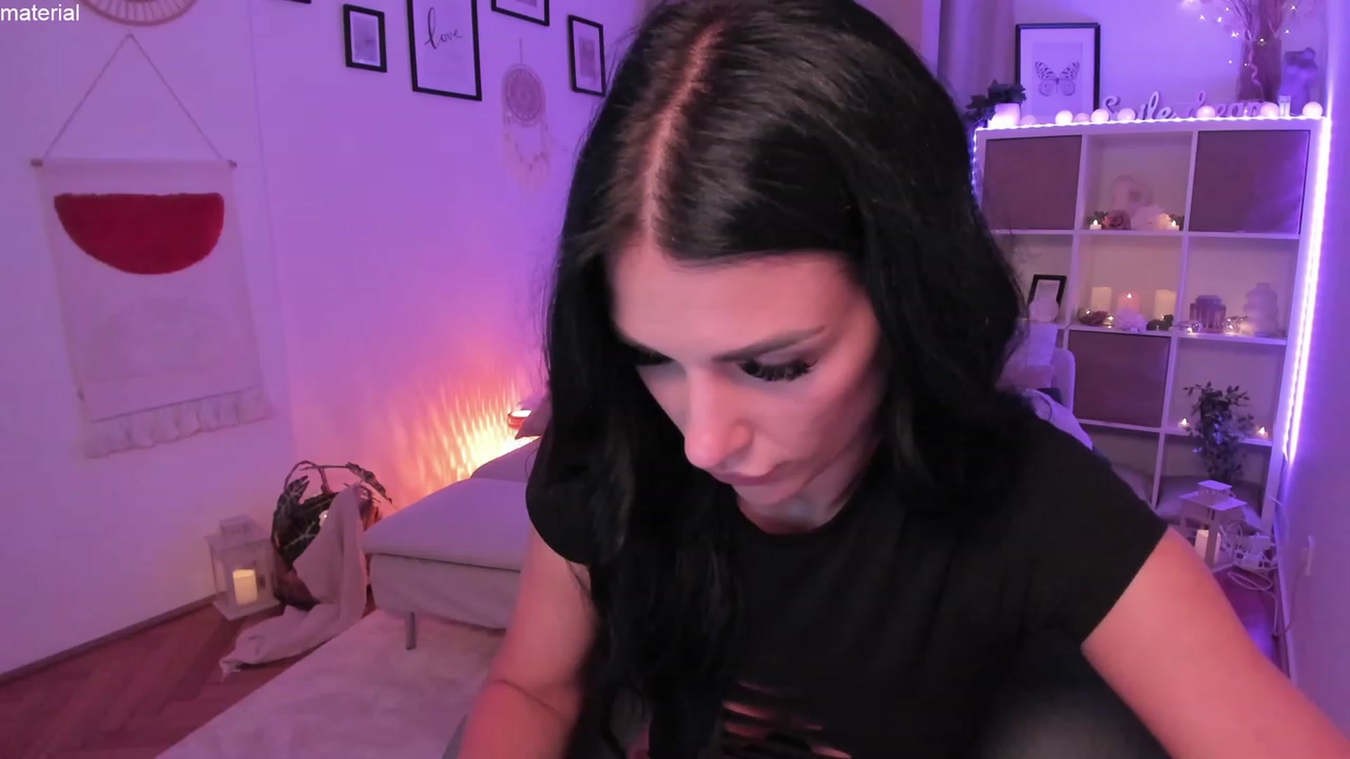 Gallery image thumbnail from kerelai's myfreecams stream on, 07/06/2023, 16:58 image 6 of 20