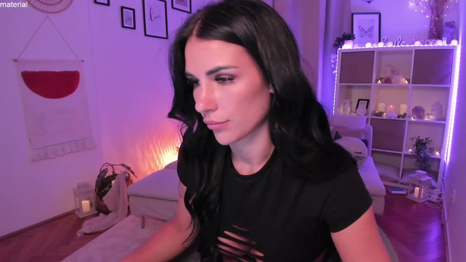 Gallery image thumbnail from kerelai's myfreecams stream on, 07/06/2023, 16:58 image 18 of 20