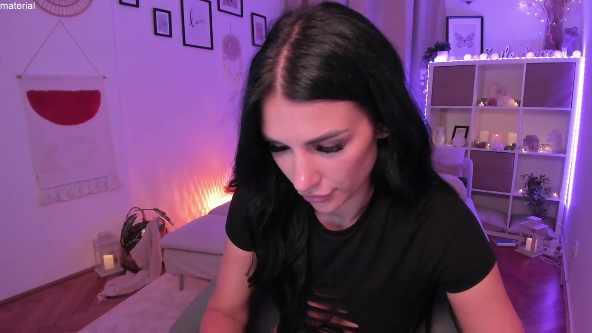 Gallery image thumbnail from kerelai's myfreecams stream on, 07/06/2023, 16:58 image 17 of 20