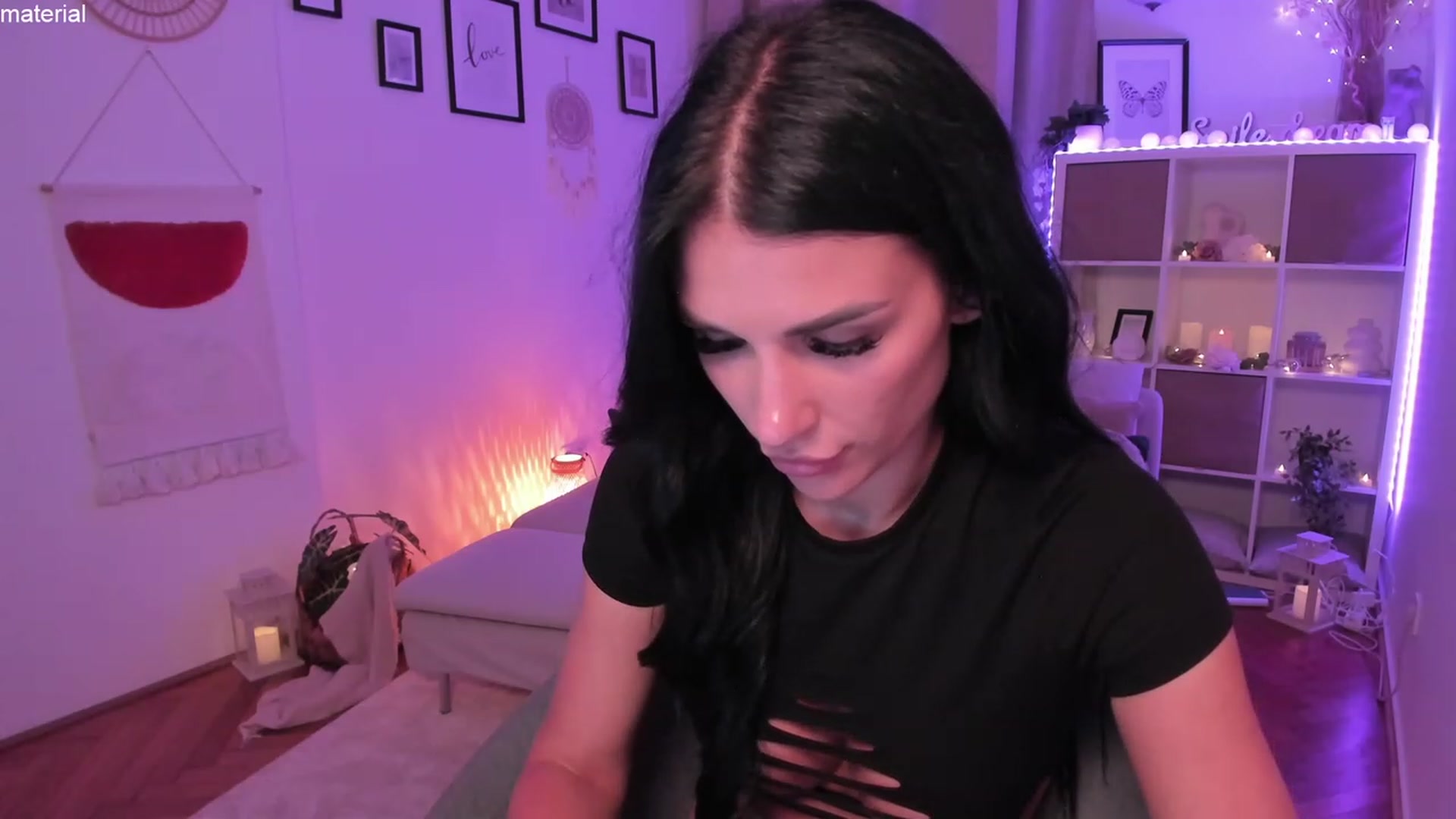 Gallery image thumbnail from kerelai's myfreecams stream on, 07/06/2023, 16:58 image 16 of 20