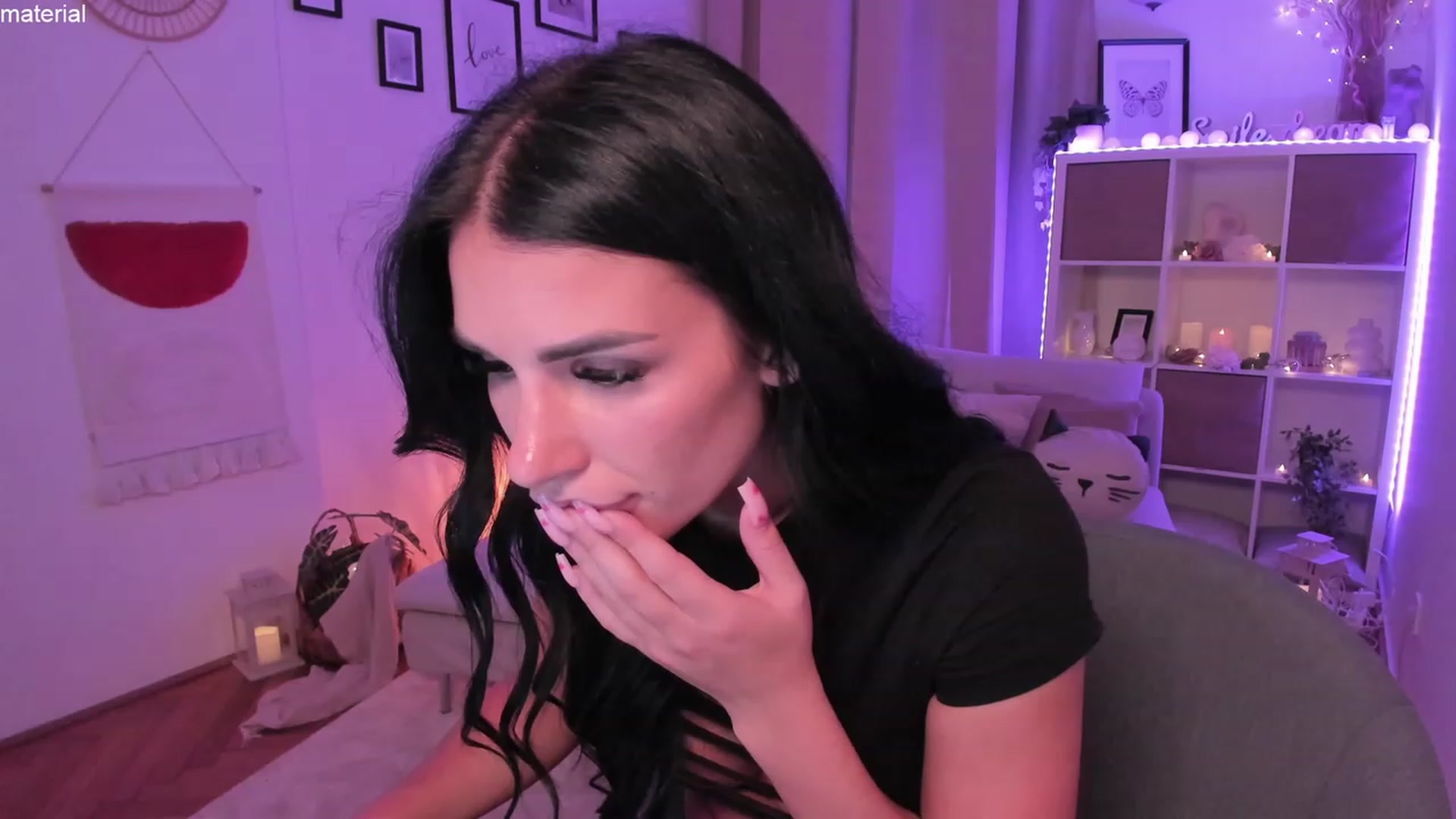 Gallery image thumbnail from kerelai's myfreecams stream on, 07/06/2023, 16:58 image 14 of 20
