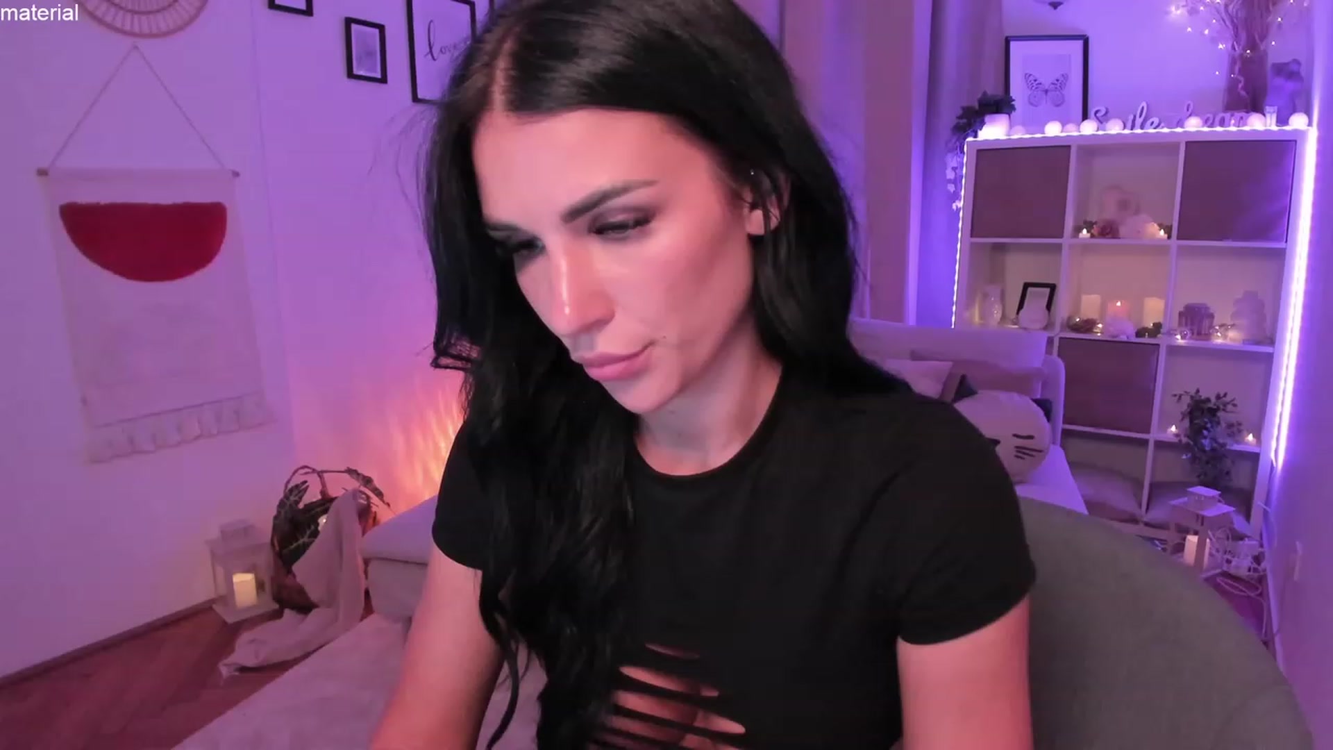 Gallery image thumbnail from kerelai's myfreecams stream on, 07/06/2023, 16:58 image 12 of 20