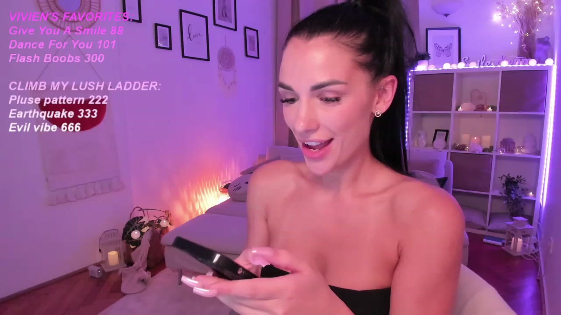 Gallery image thumbnail from kerelai's myfreecams stream on, 07/29/2023, 21:14 image 6 of 20