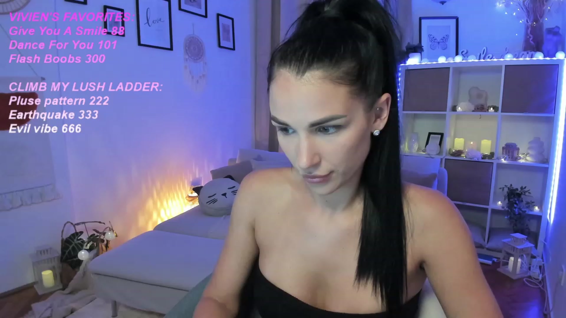 Gallery image thumbnail from kerelai's myfreecams stream on, 08/07/2023, 16:42 image 3 of 20