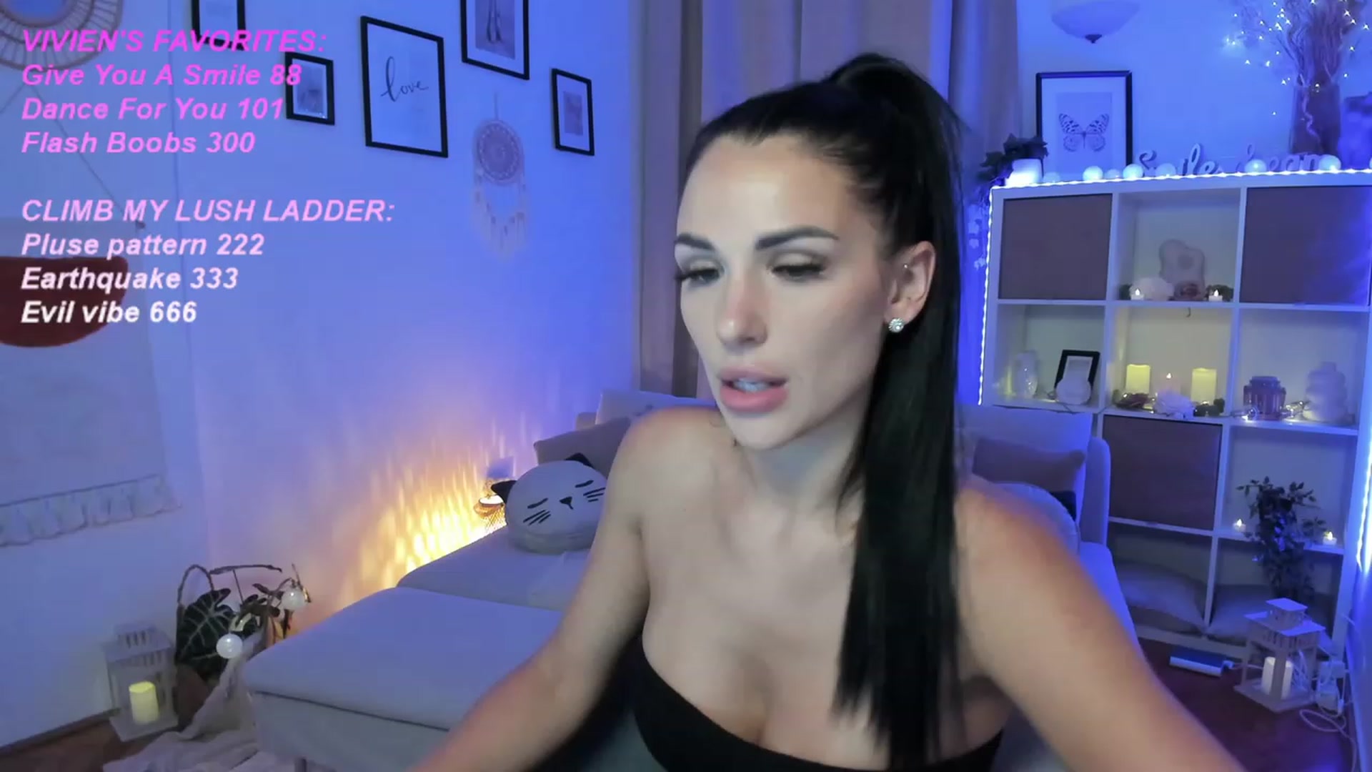 Gallery image thumbnail from kerelai's myfreecams stream on, 08/07/2023, 17:36 image 5 of 20