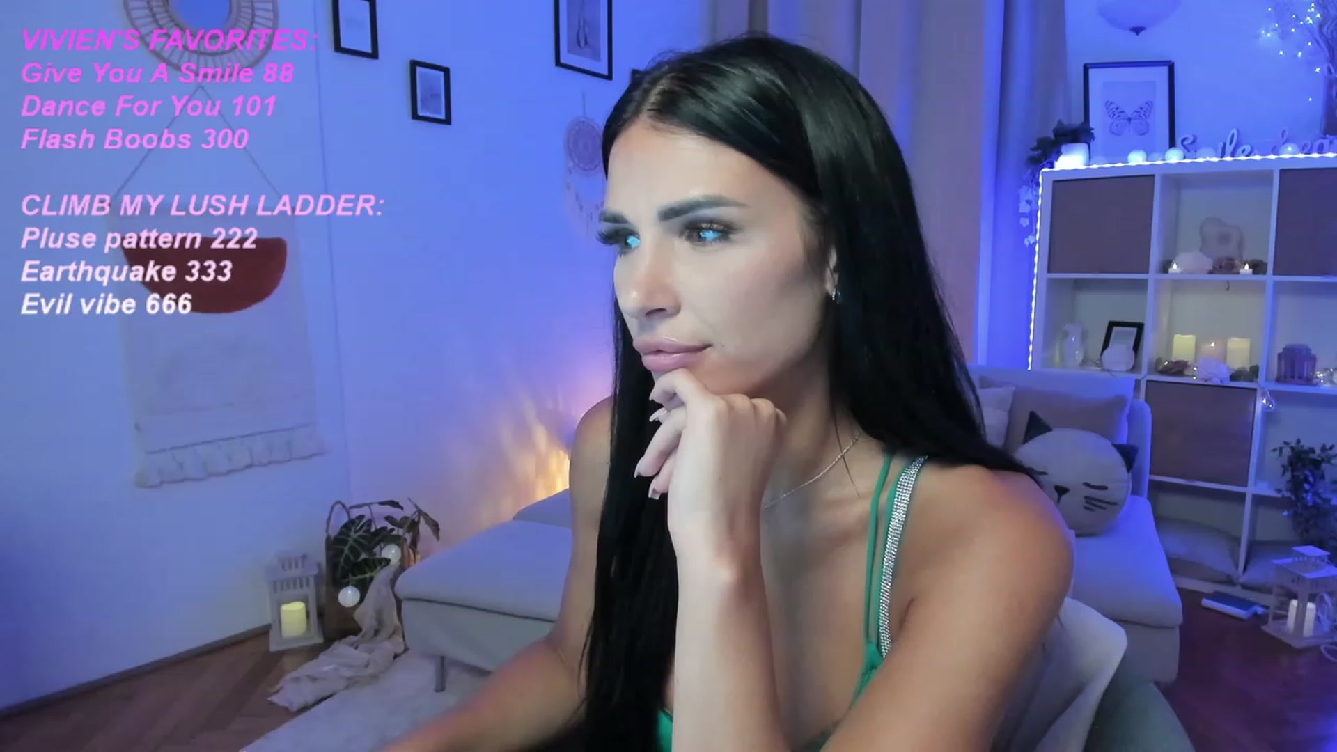 Gallery image thumbnail from kerelai's myfreecams stream on, 09/04/2023, 17:03 image 8 of 20